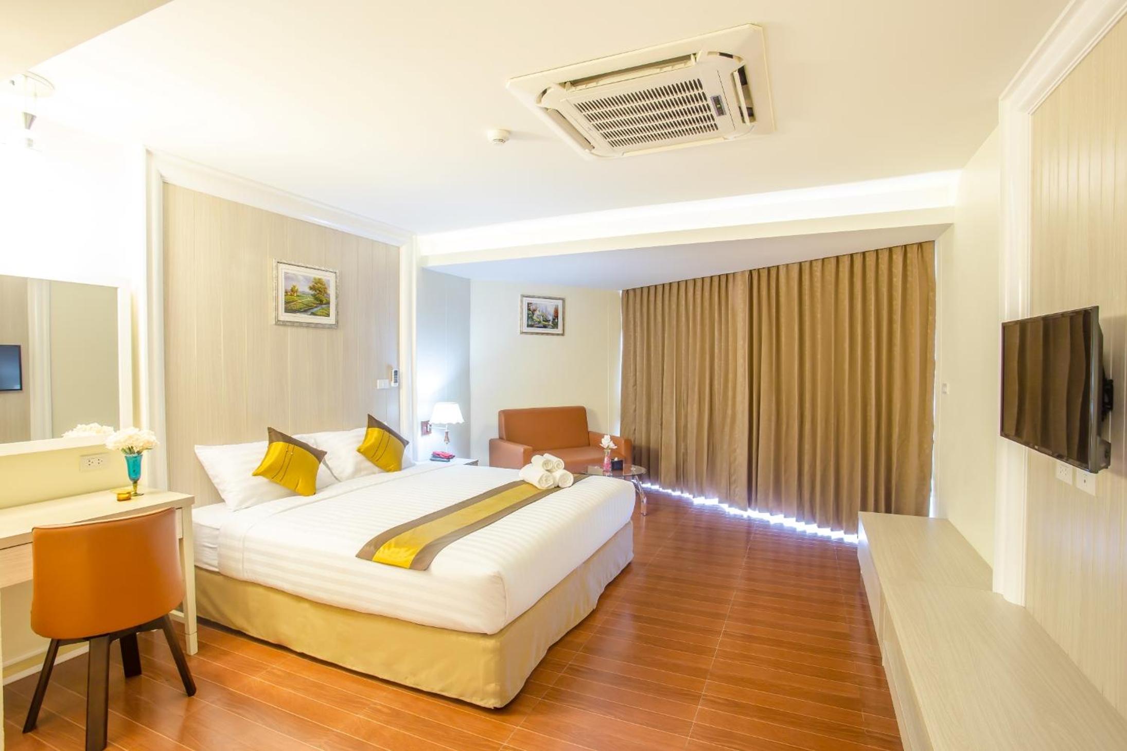Superior Double or Twin Room photo 2