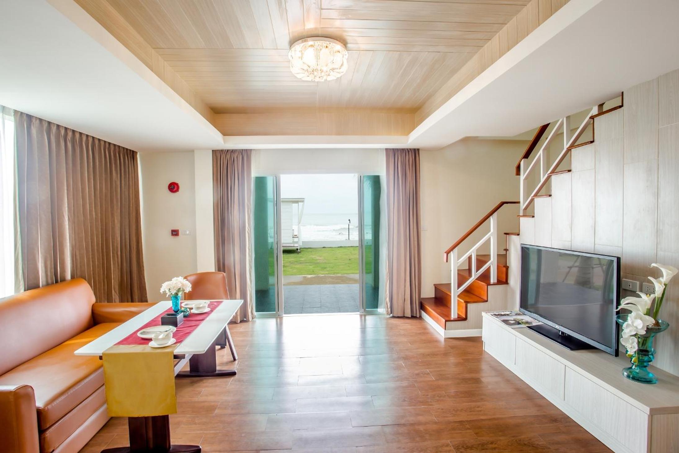 Villa with Sea View photo 3