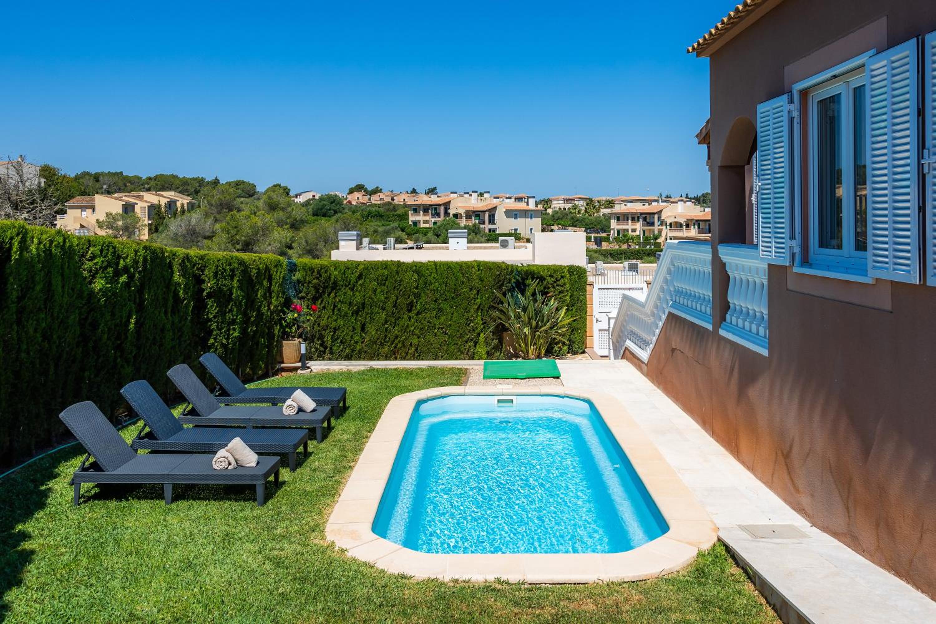 Villa photo 3