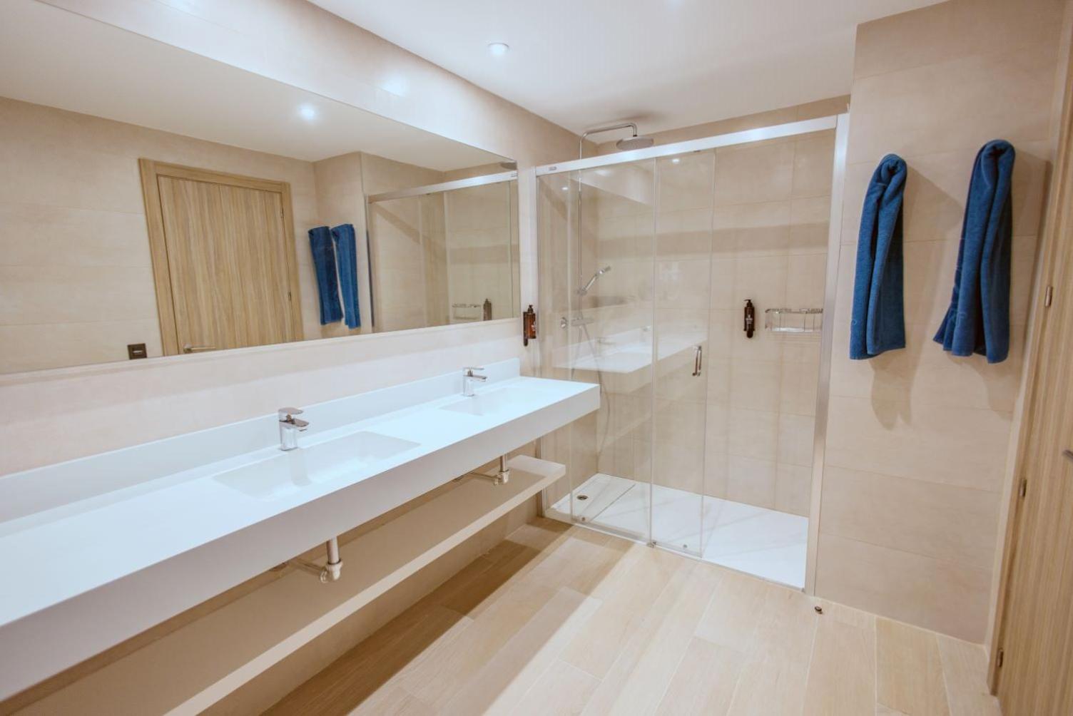 Big Superior Double Room (2 Adults)