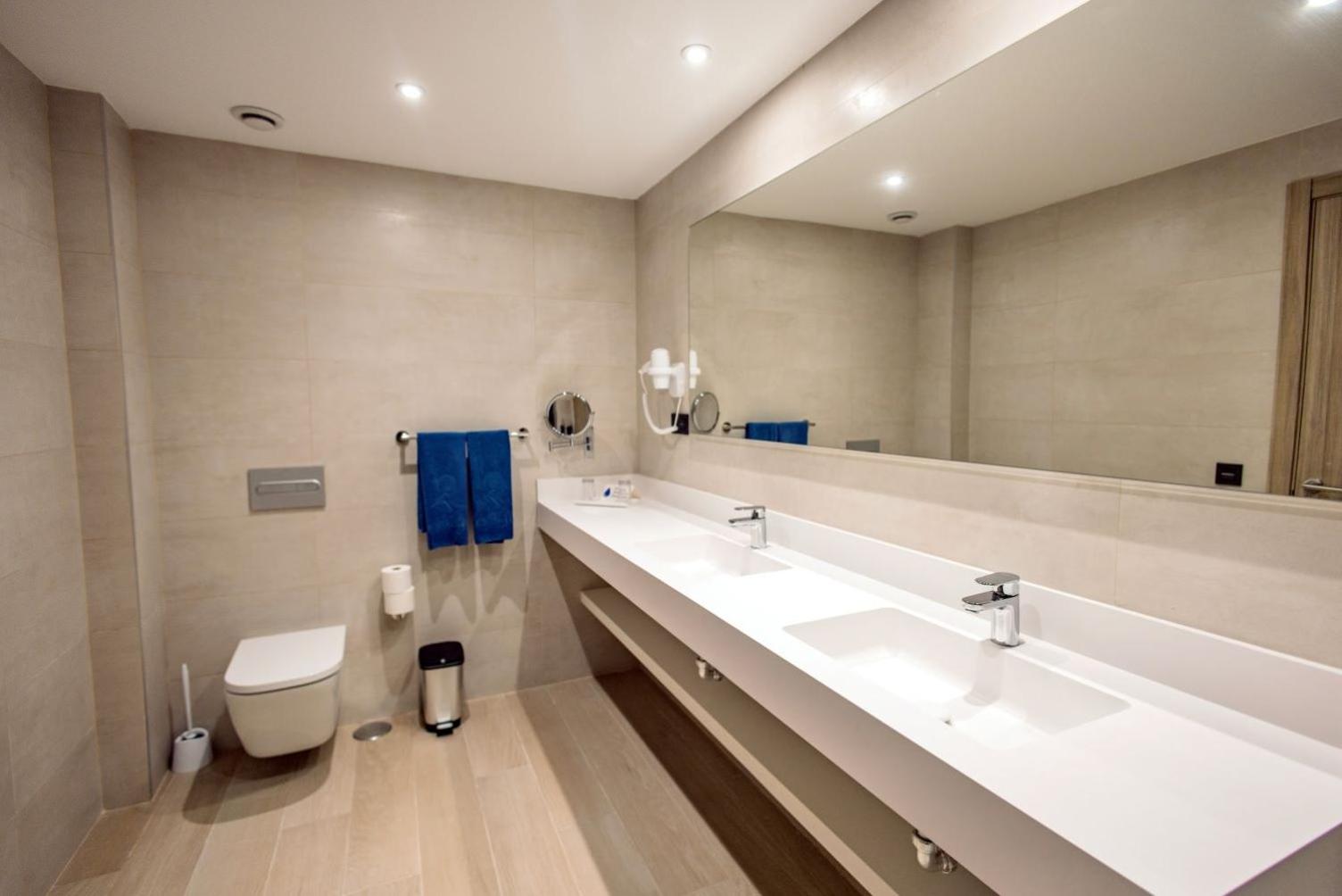 Big Superior Double Room (2 Adults)
