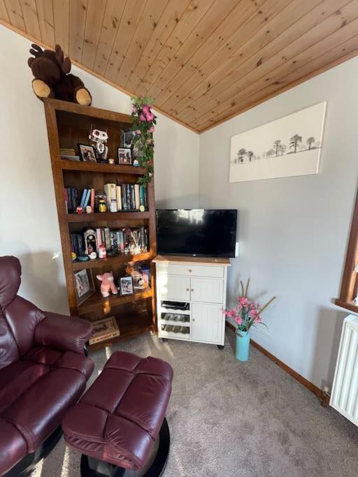 Two-Bedroom House photo 2