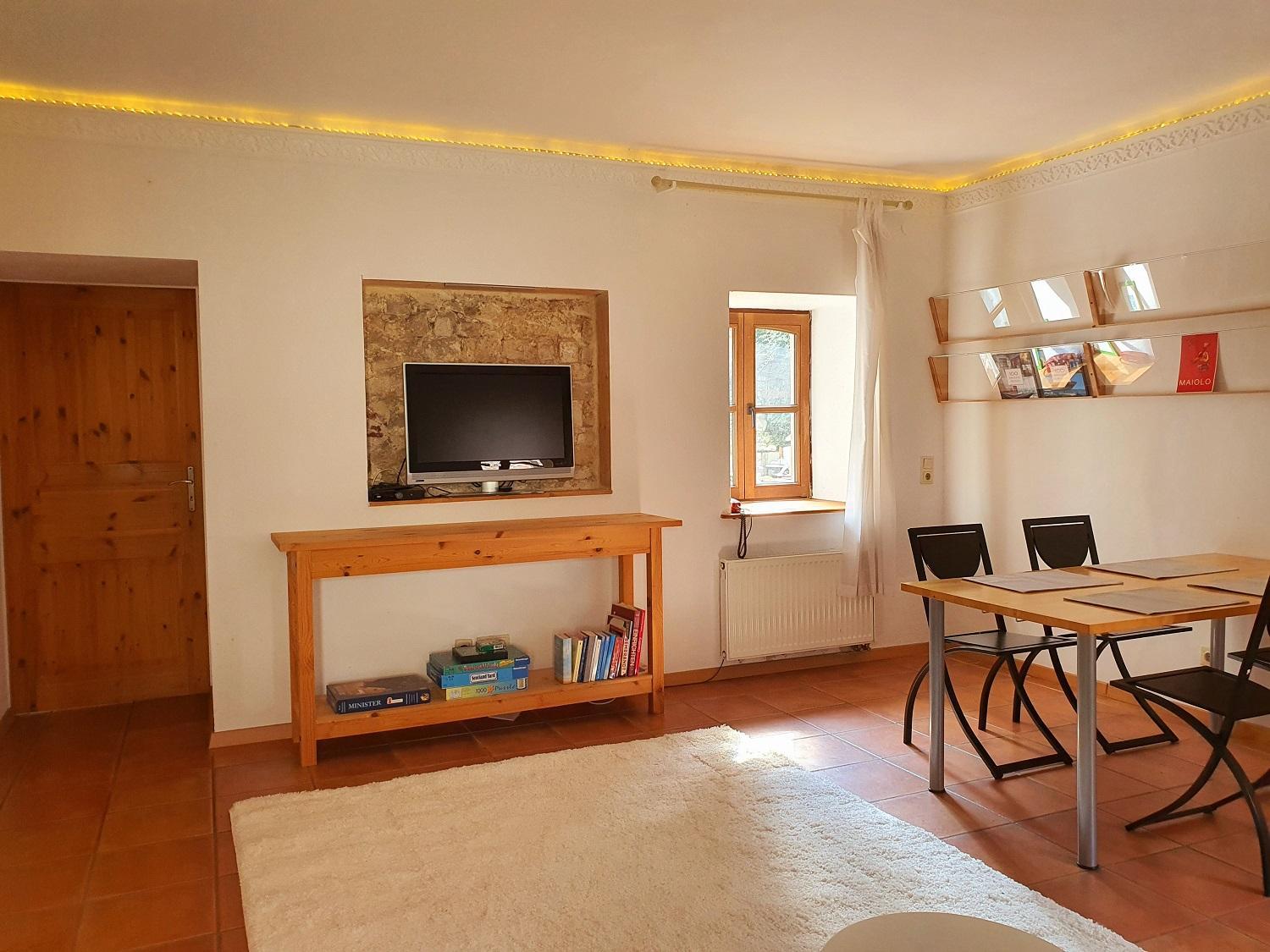 One-Bedroom Apartment with Garden photo 3