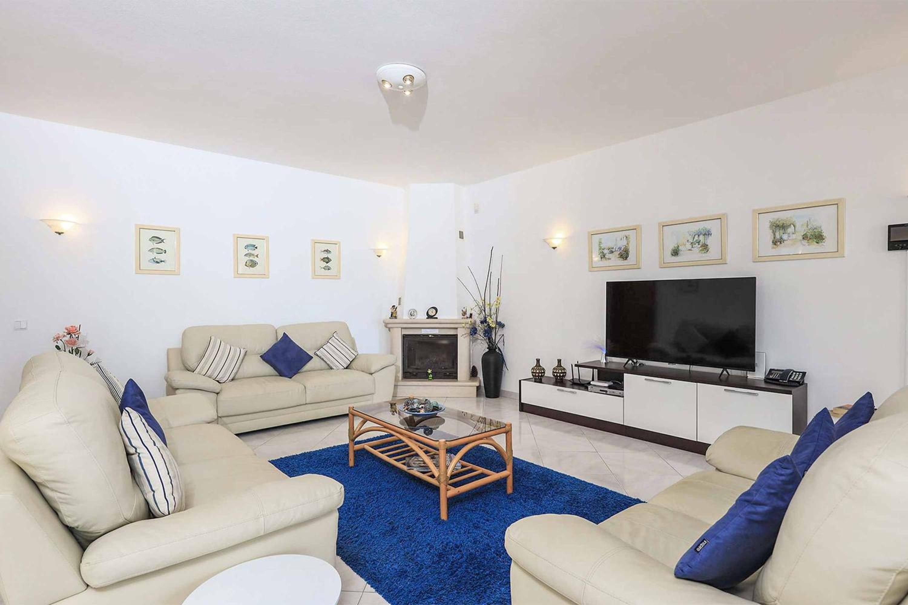 Villa photo 1