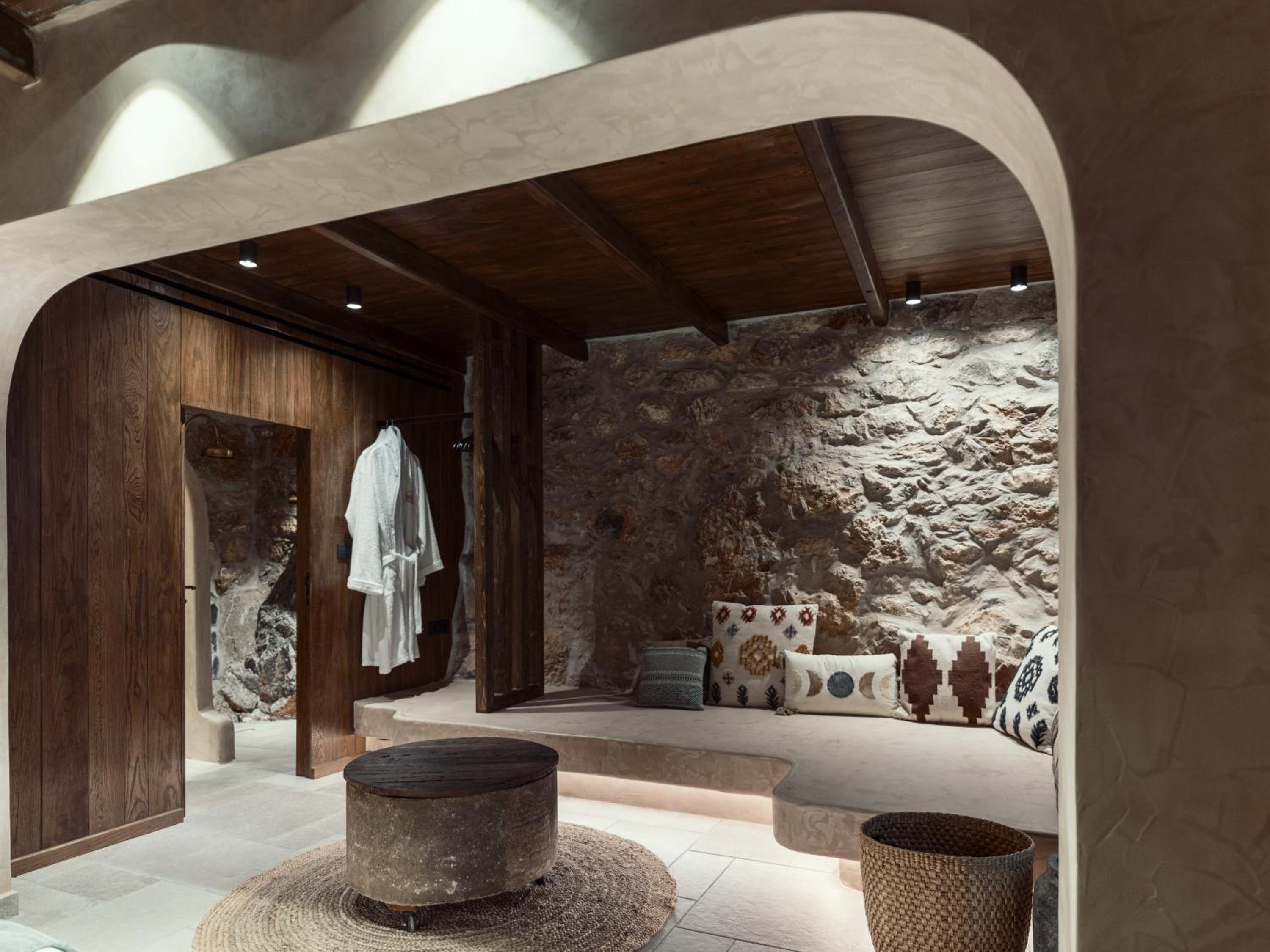 Signature Suite with Outdoor Heated Tub photo 2