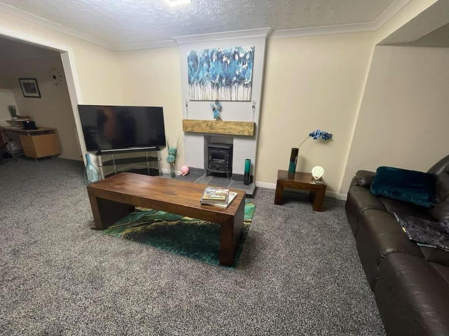 Three-Bedroom House photo 1
