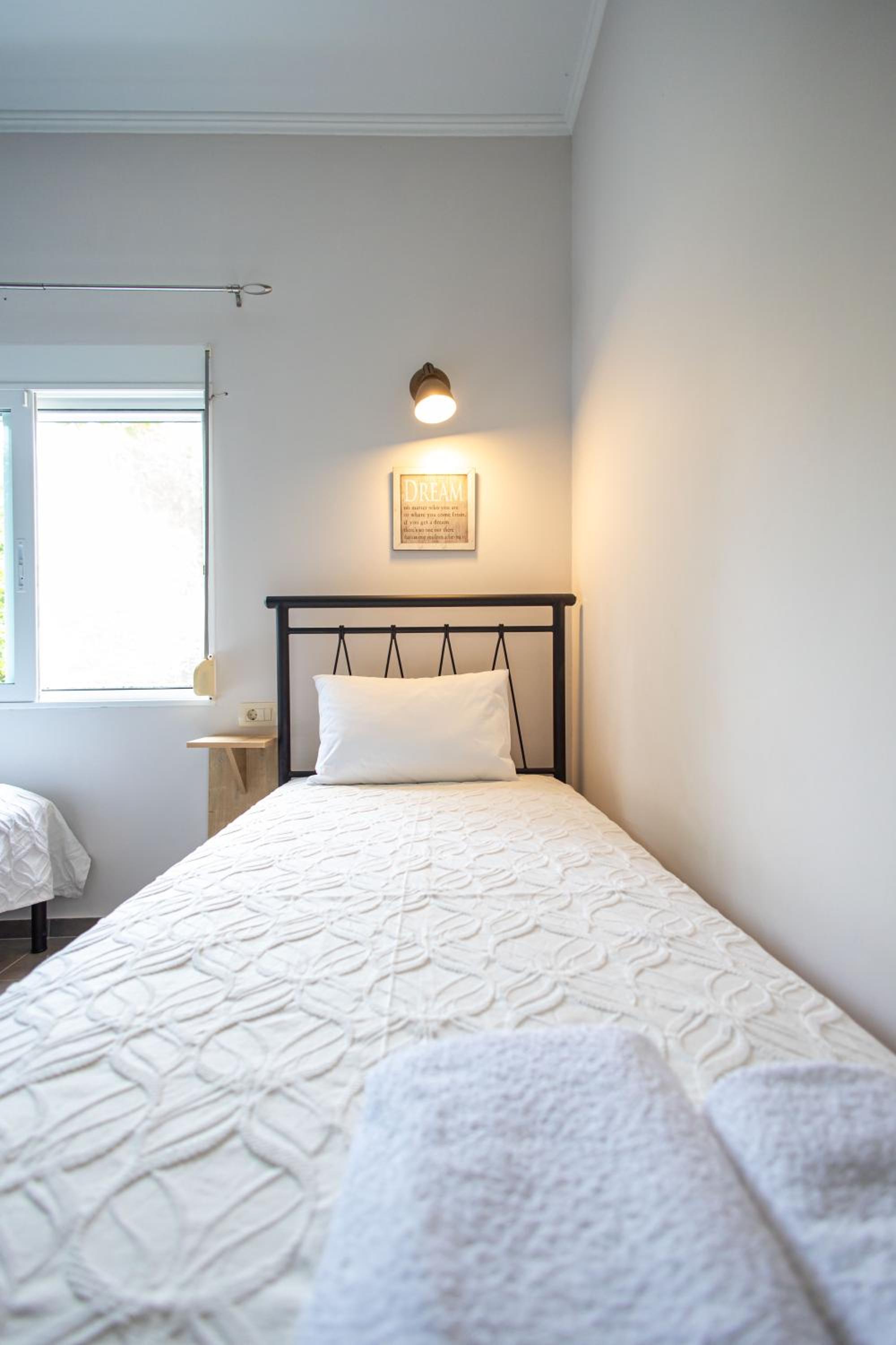 Superior One-Bedroom Apartment