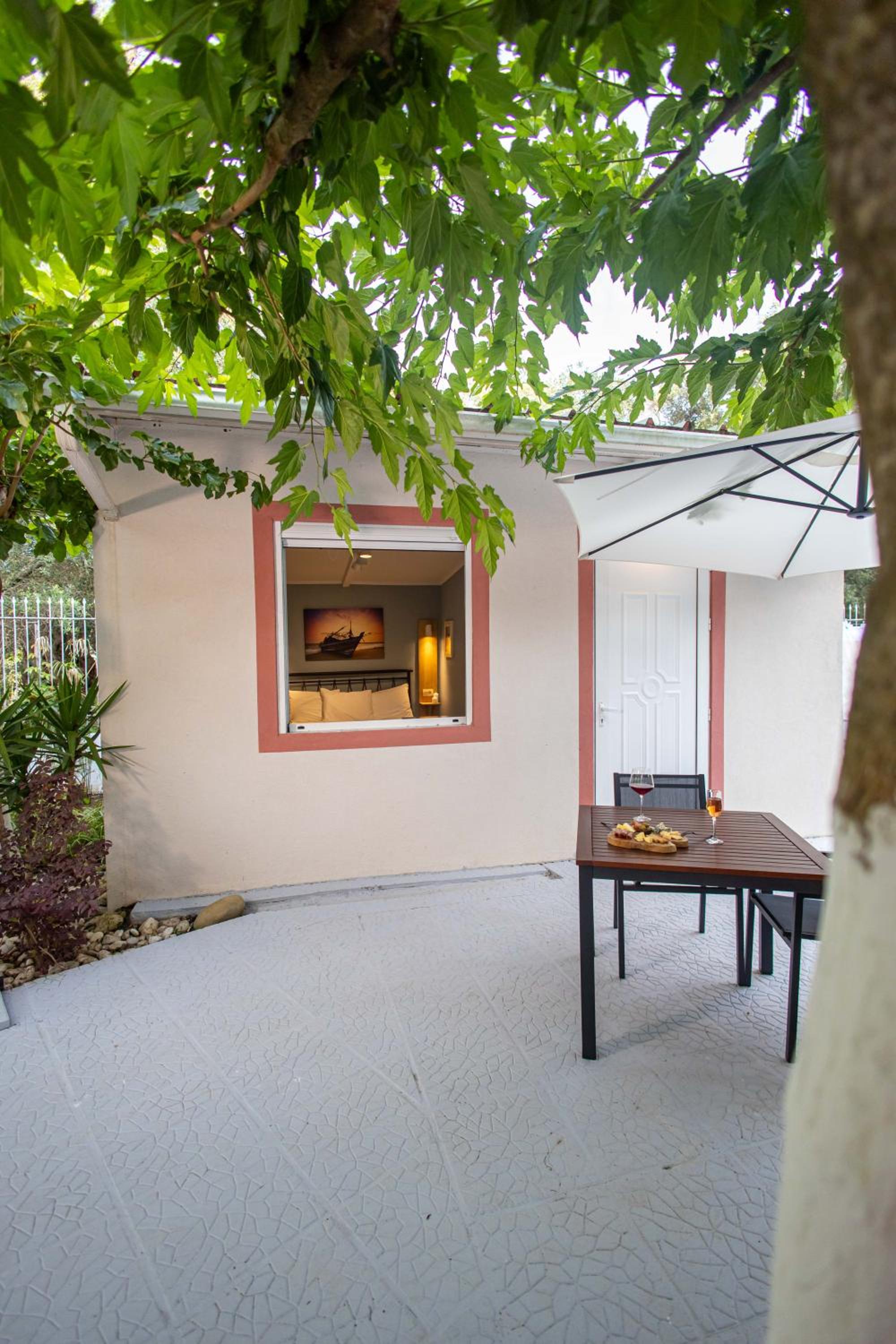 One-Bedroom Bungalow photo 2