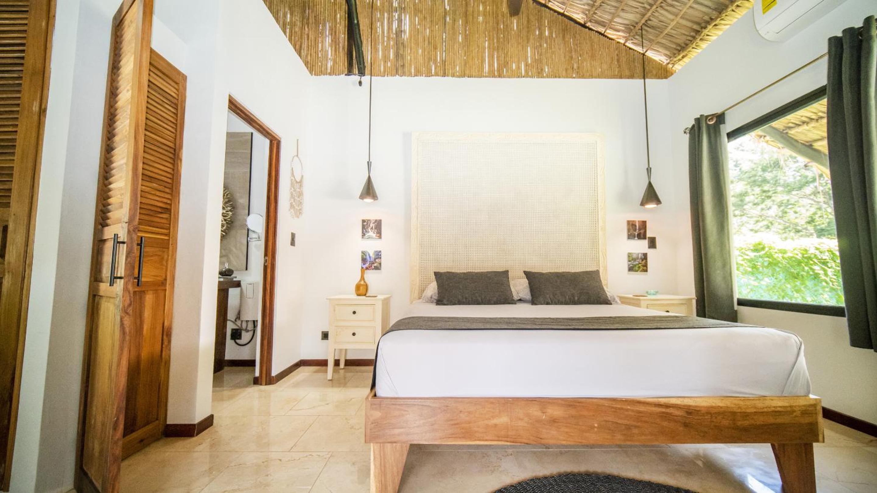 Deluxe Bungalow
