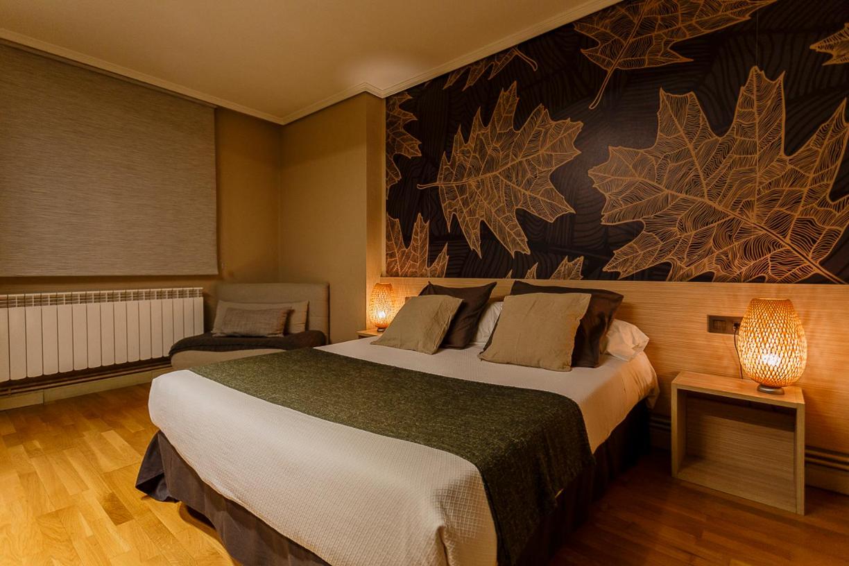Double Room - Photo 7