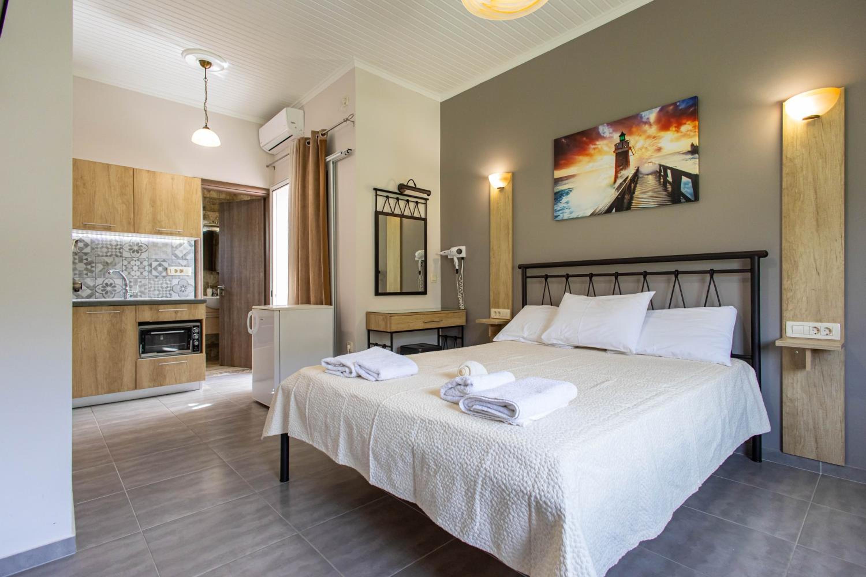 Superior One-Bedroom Apartment