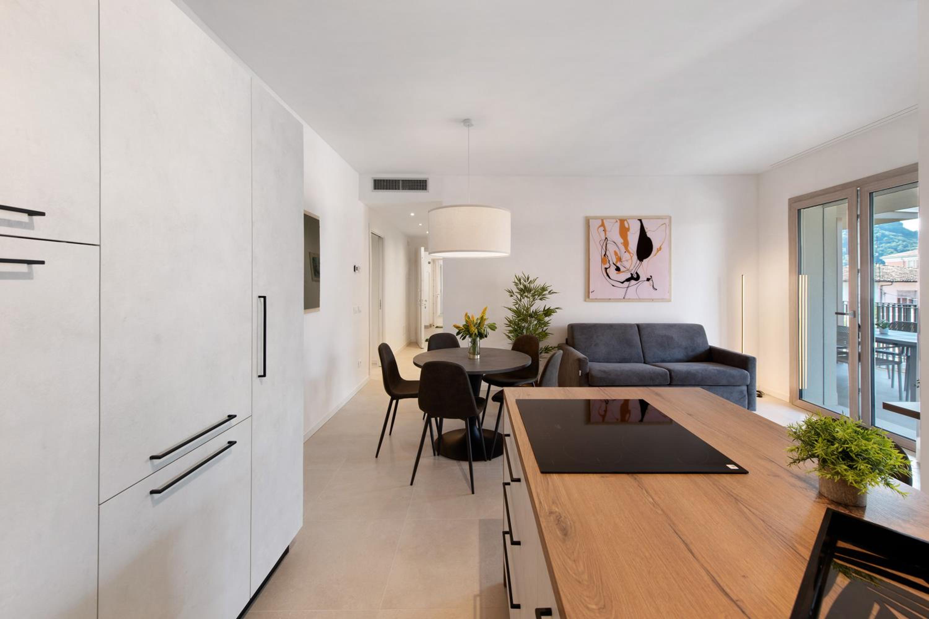 Two-Bedroom Deluxe Apartment with Balcony photo 1