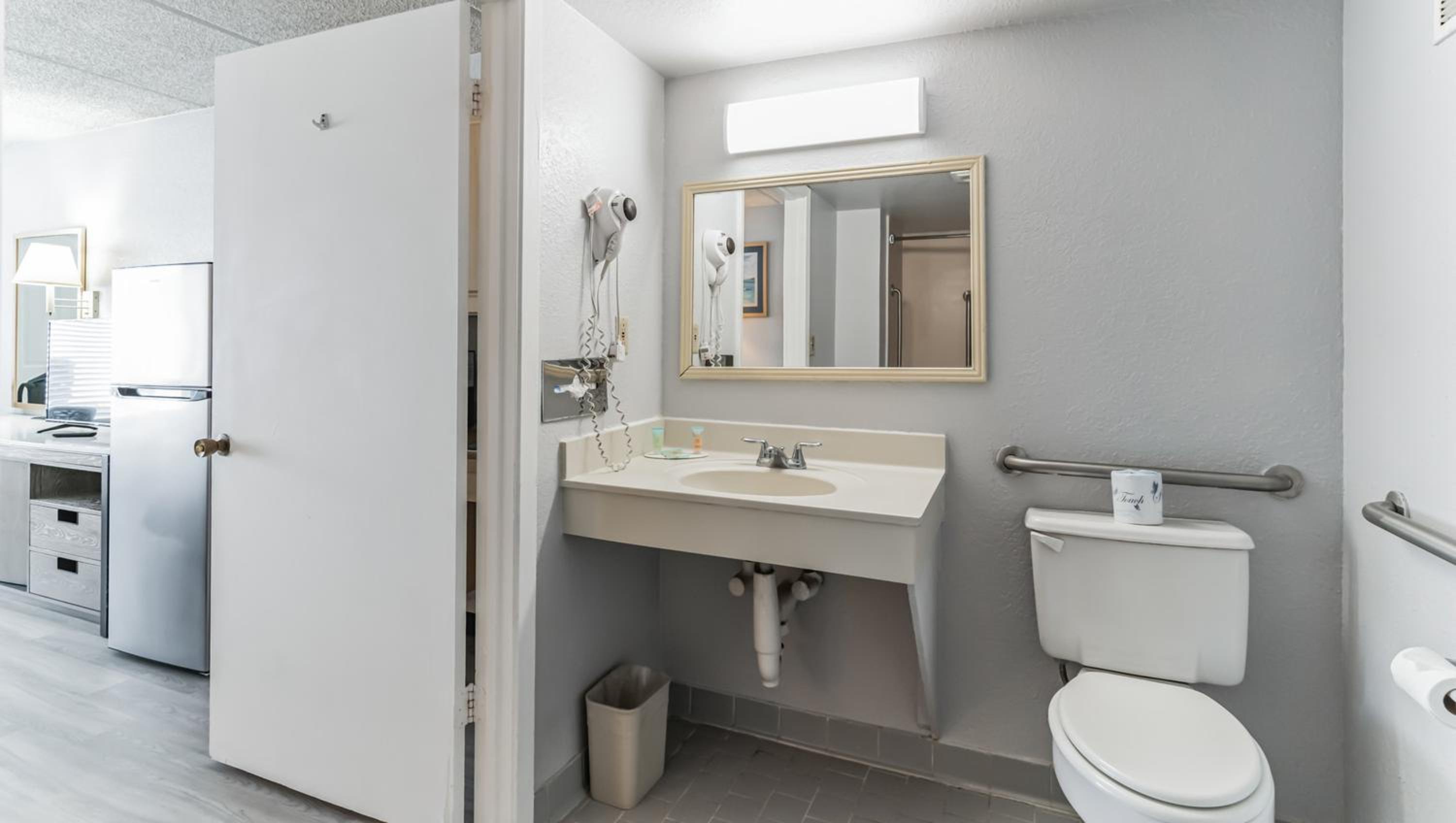 King Room - Disability Access/Non-Smoking - Photo 7