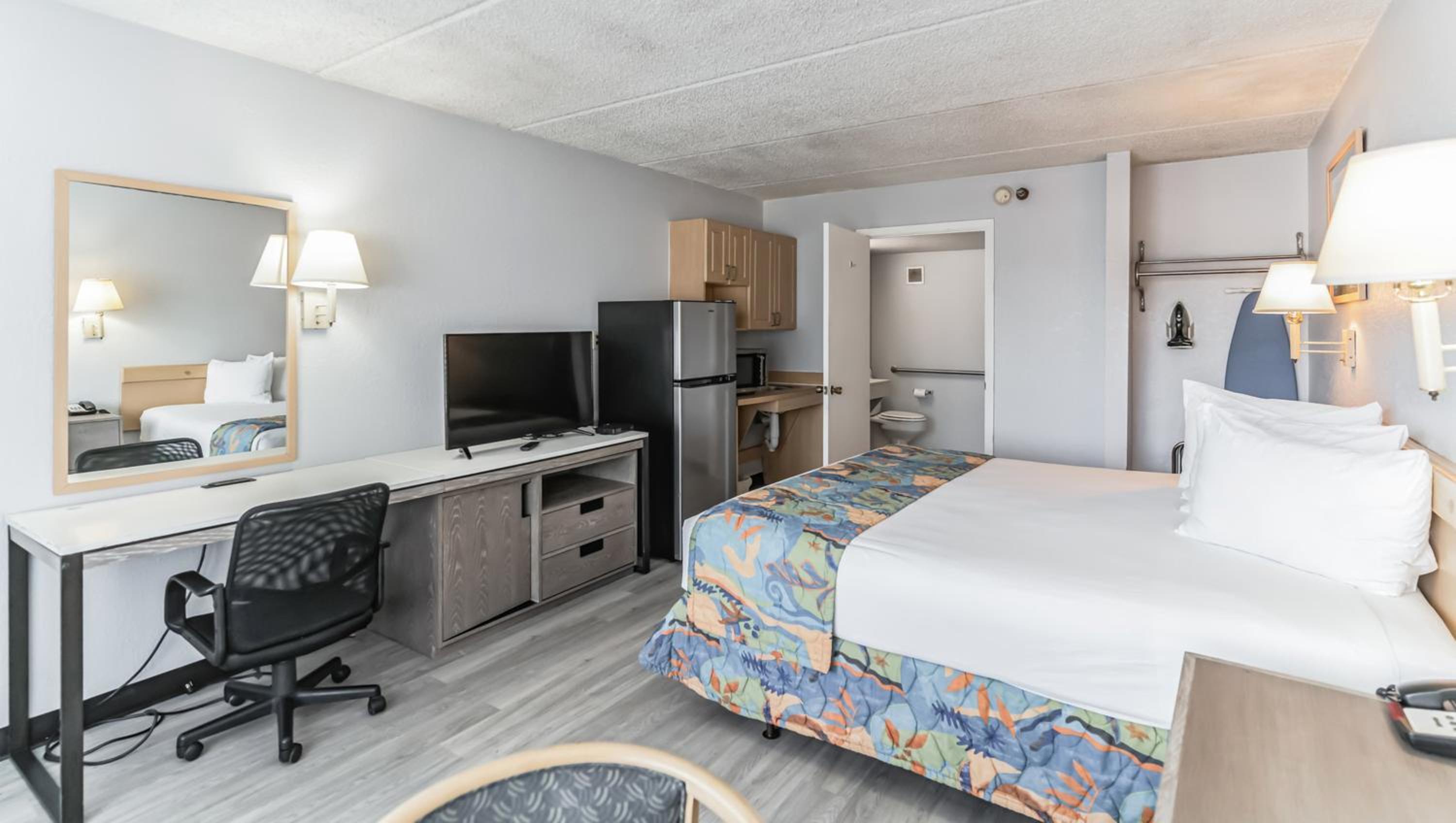 King Room - Disability Access/Non-Smoking - Photo 5
