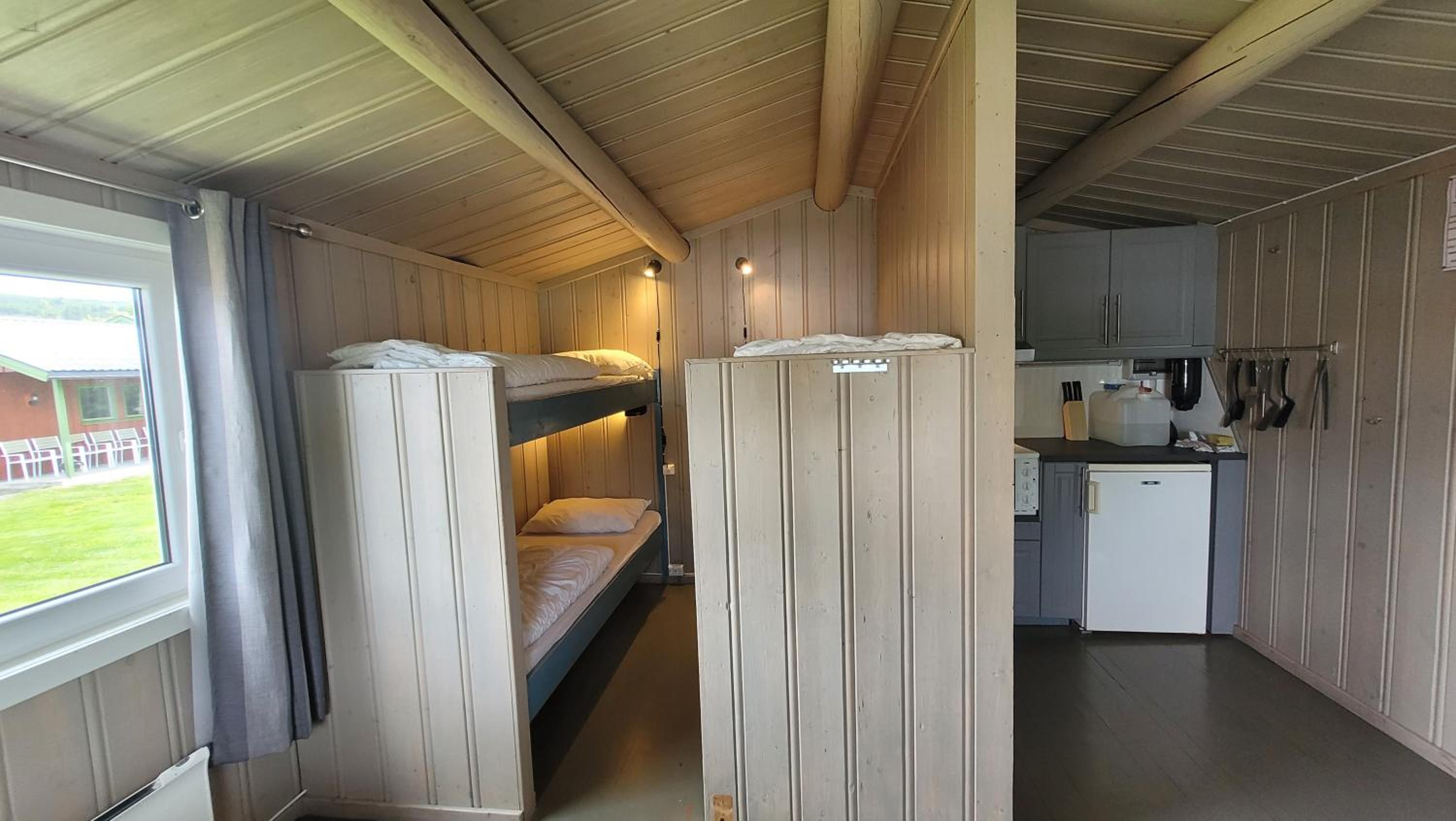  Basic Cottage with Shared Bathroom  photo 1