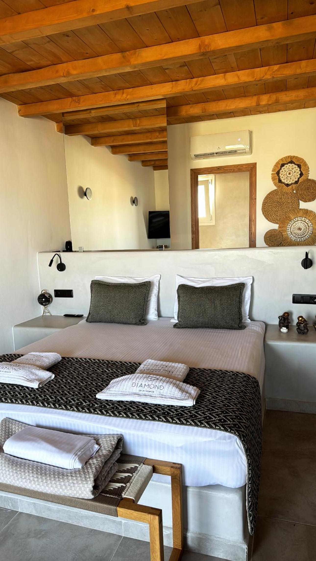 Suite with Hot Tub