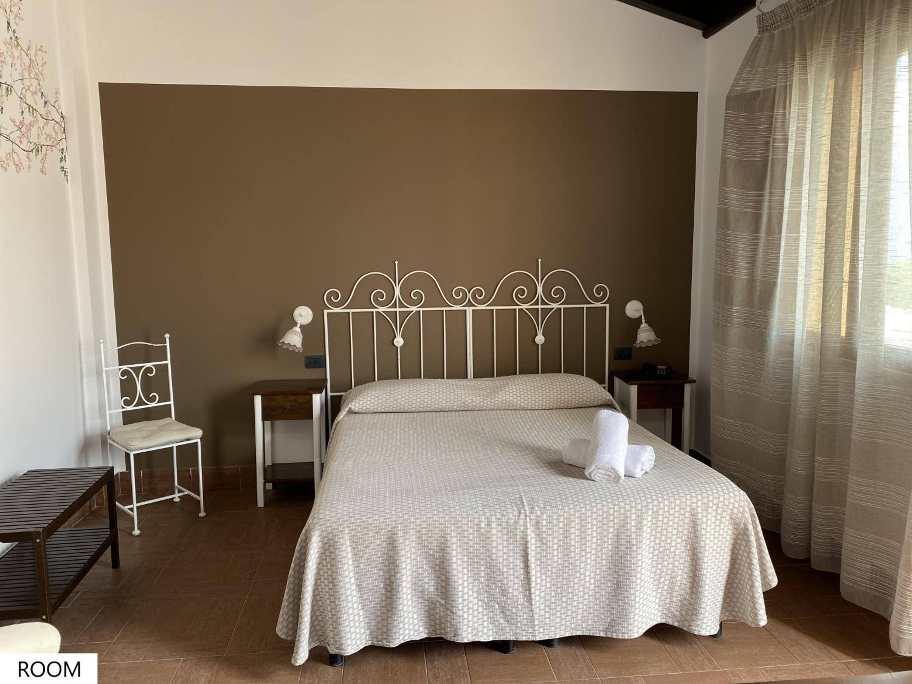Double or Twin Room - Photo 1
