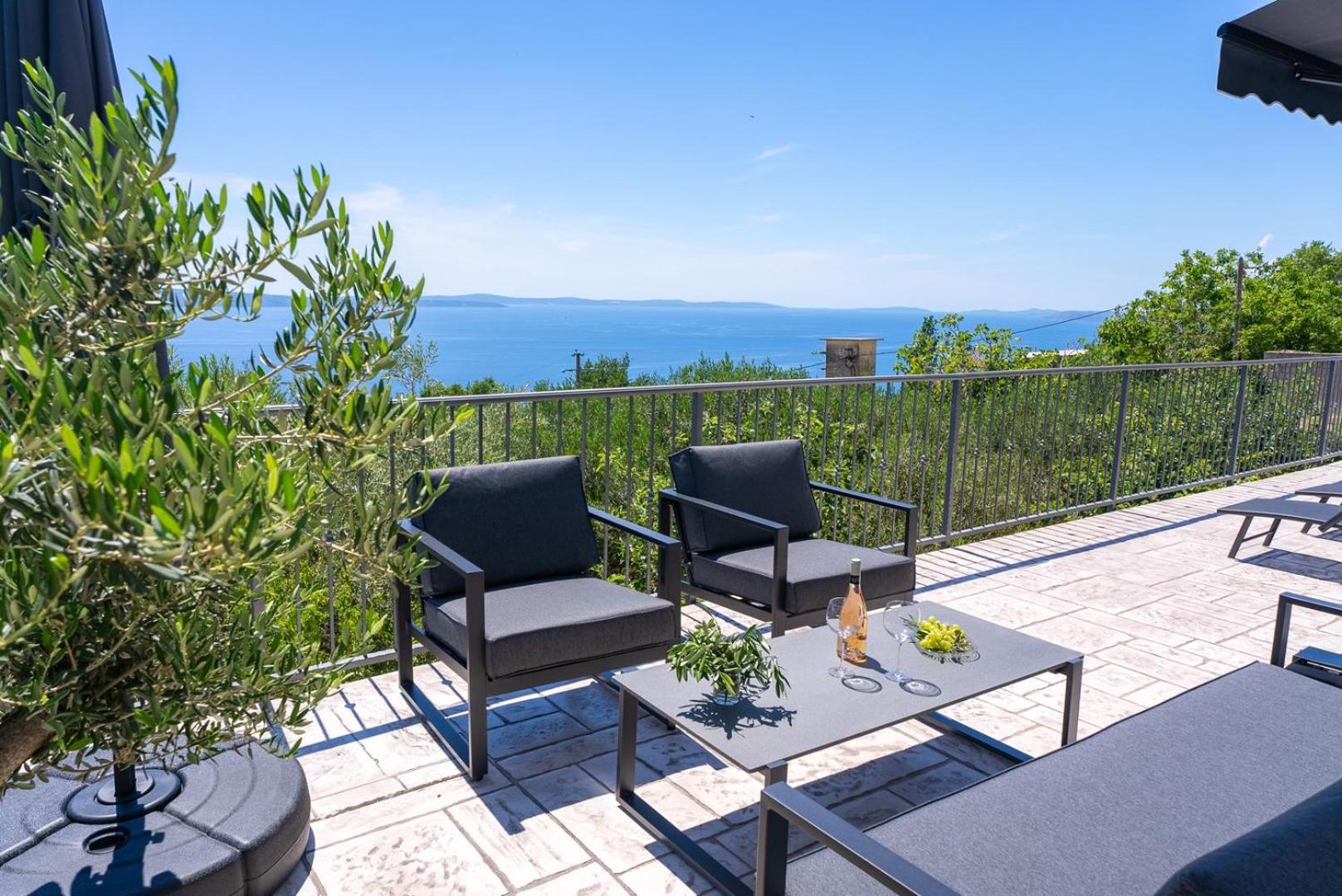 Villa with Sea View photo 2