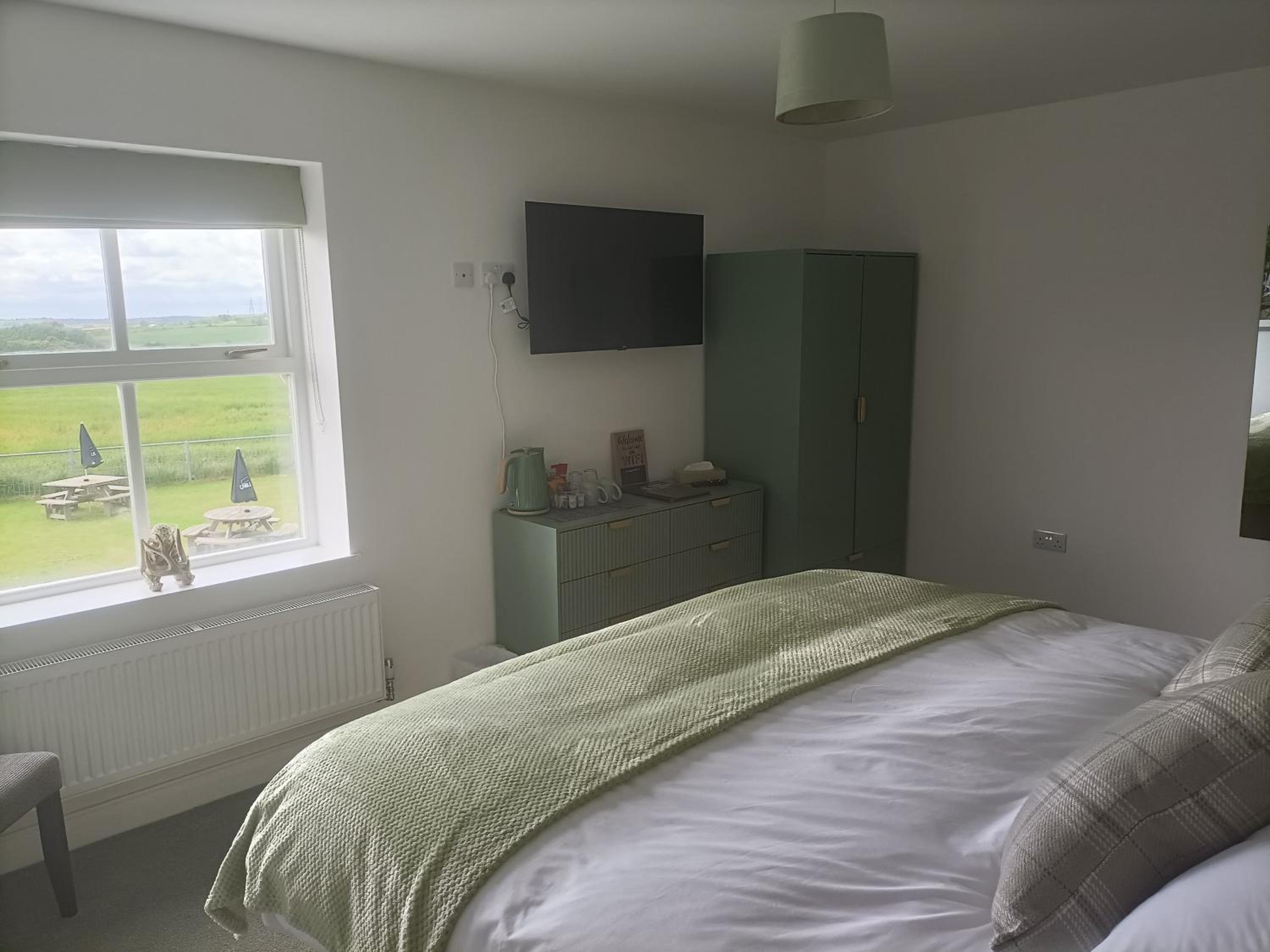 King Room with Garden View photo 2