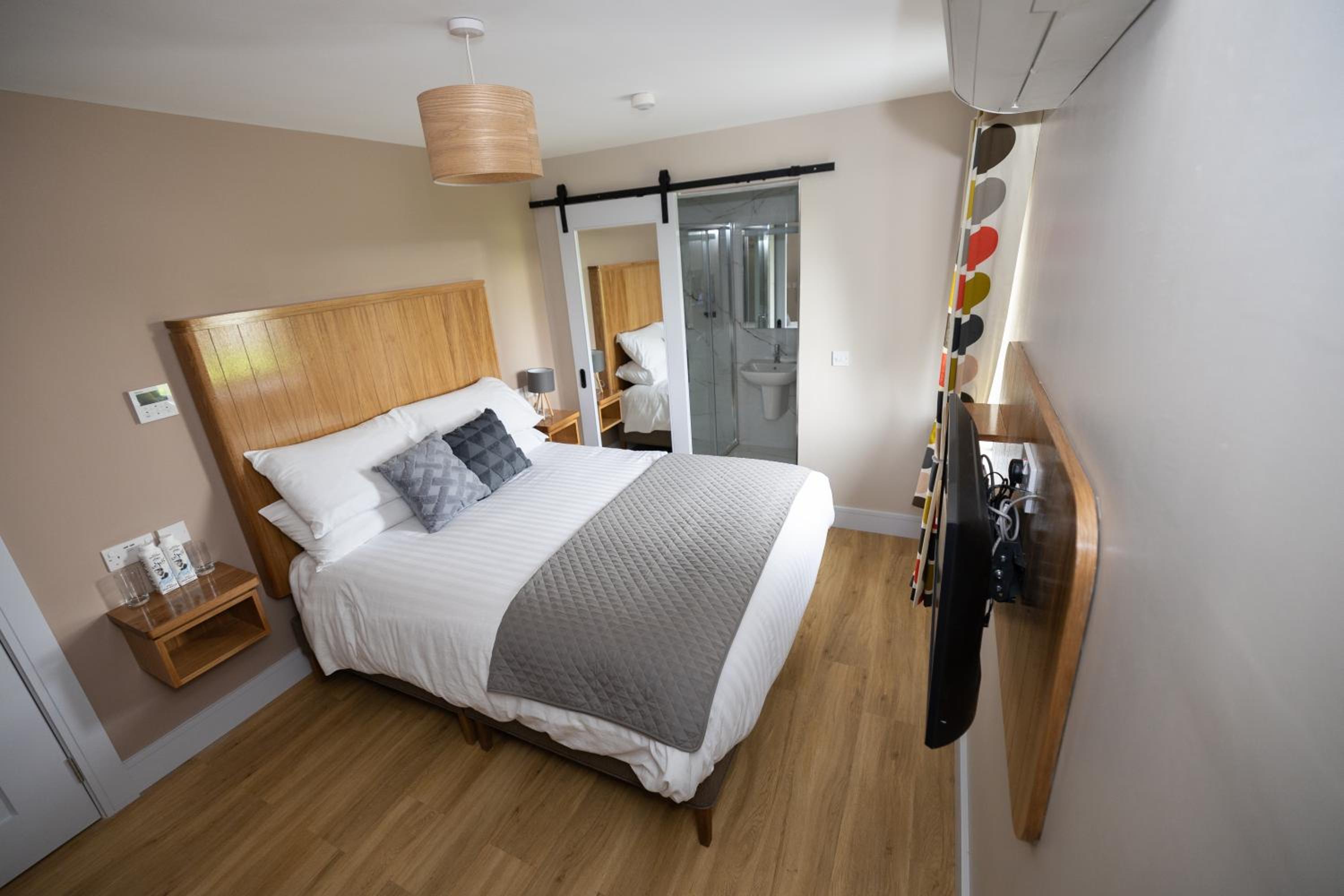 Double Room with Private Bathroom photo 3