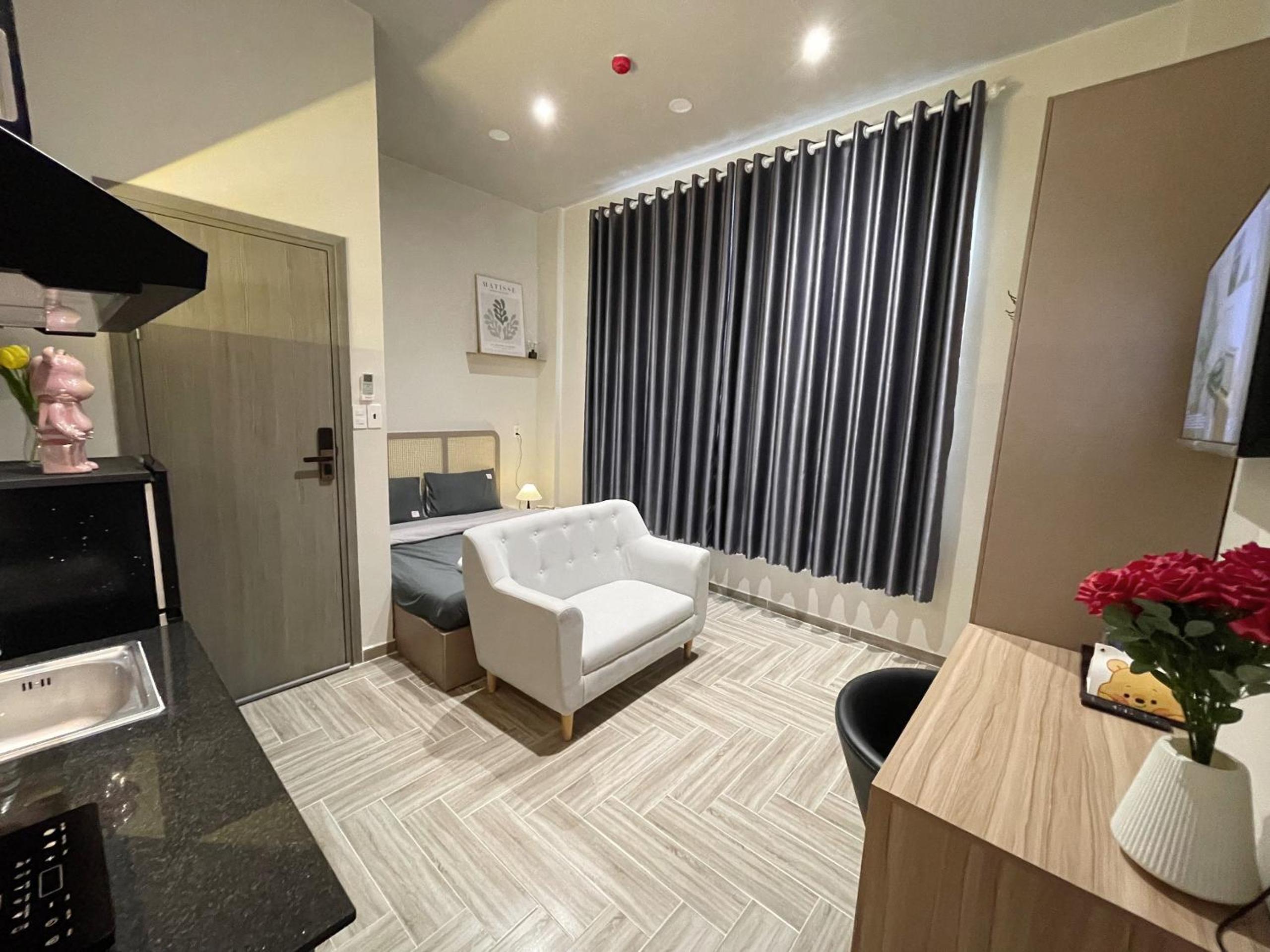 Studio Apartment With King Bed