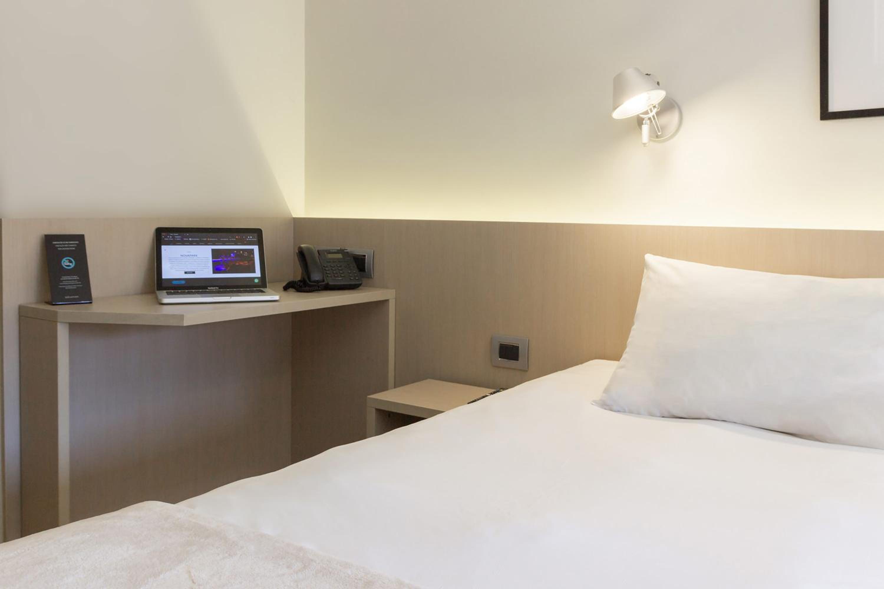 Hotel Novapark Santiago — Economy Twin Room