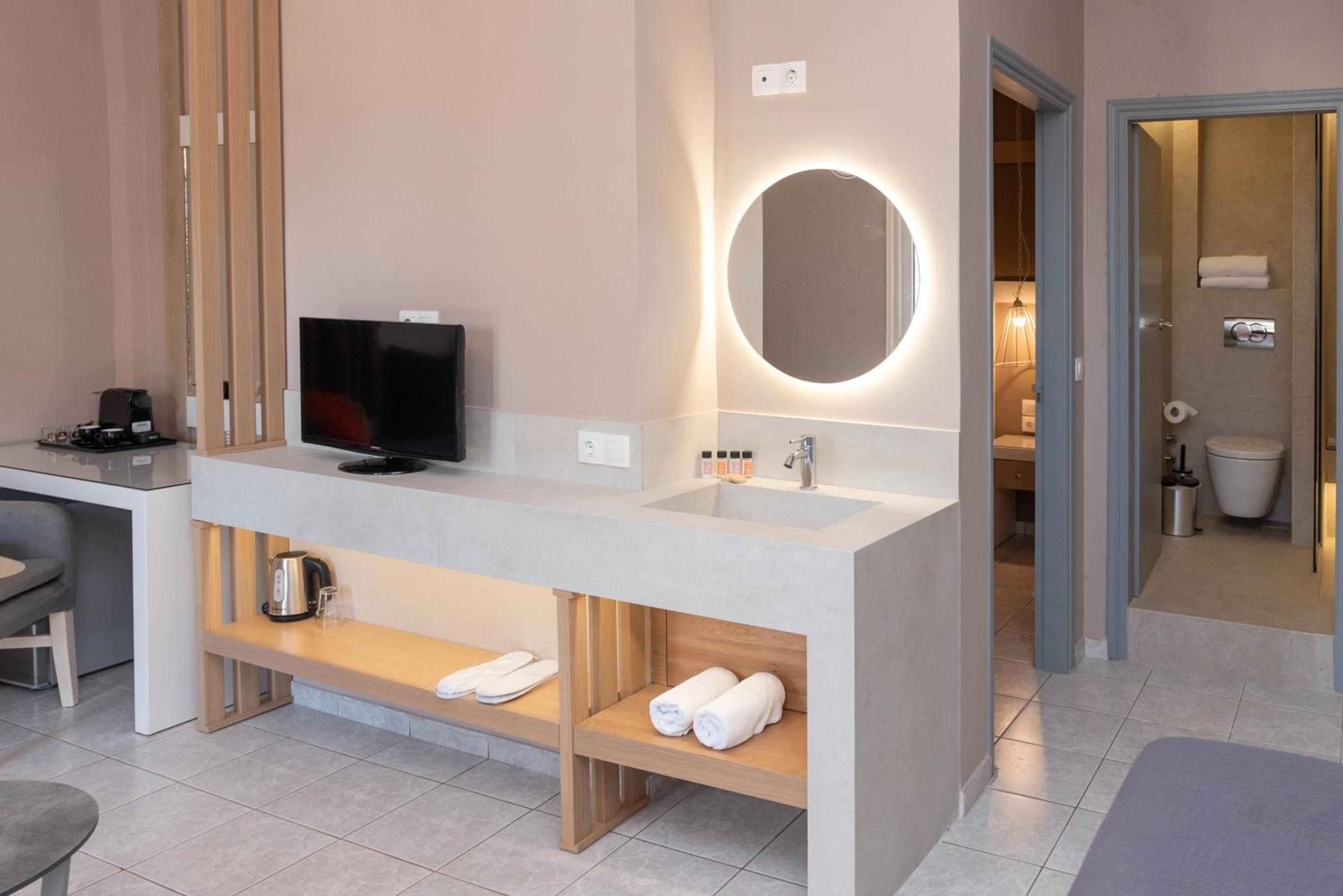 Family One-Bedroom Apartment