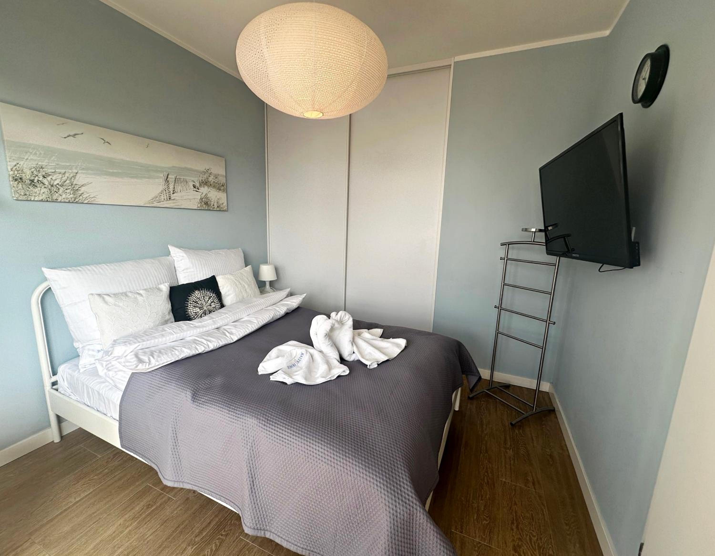 One-Bedroom Apartment with Balcony photo 1
