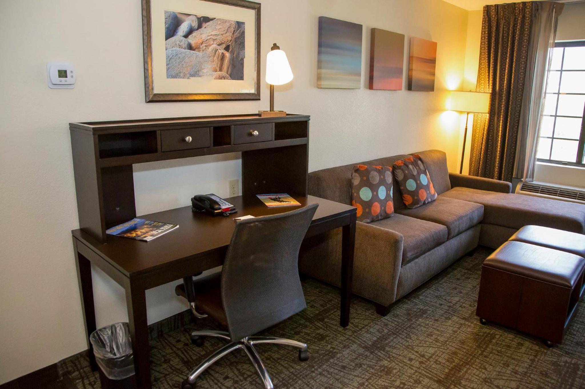 One-Bedroom Suite with Two Double Beds - Photo 3