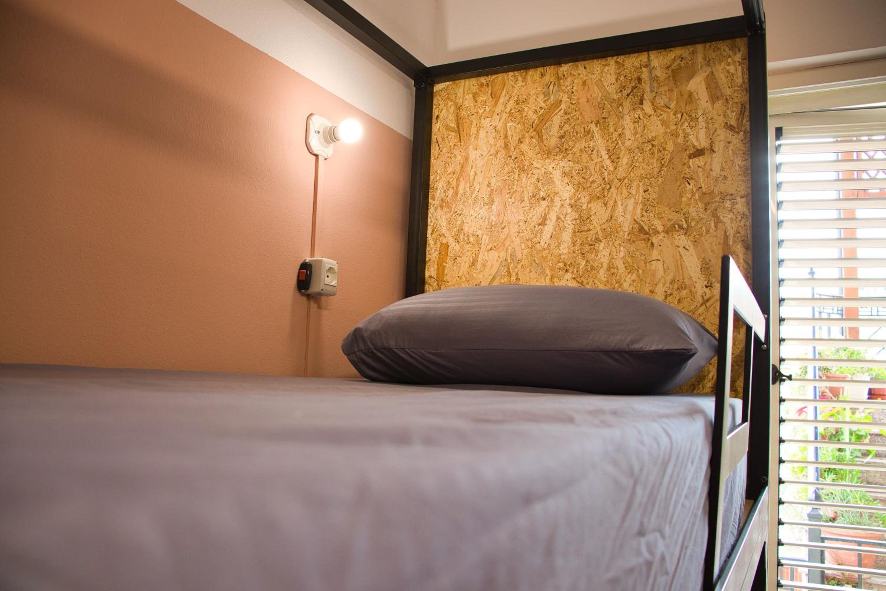 Bed In 6-Bed Mixed Dormitory Room photo 1