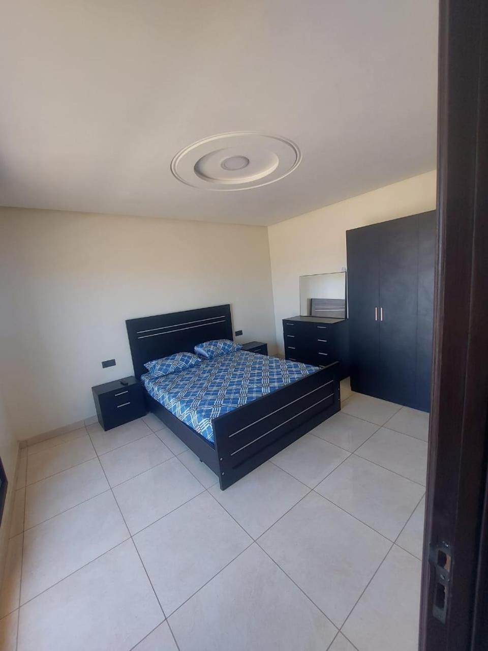 Three-Bedroom Apartment photo 1