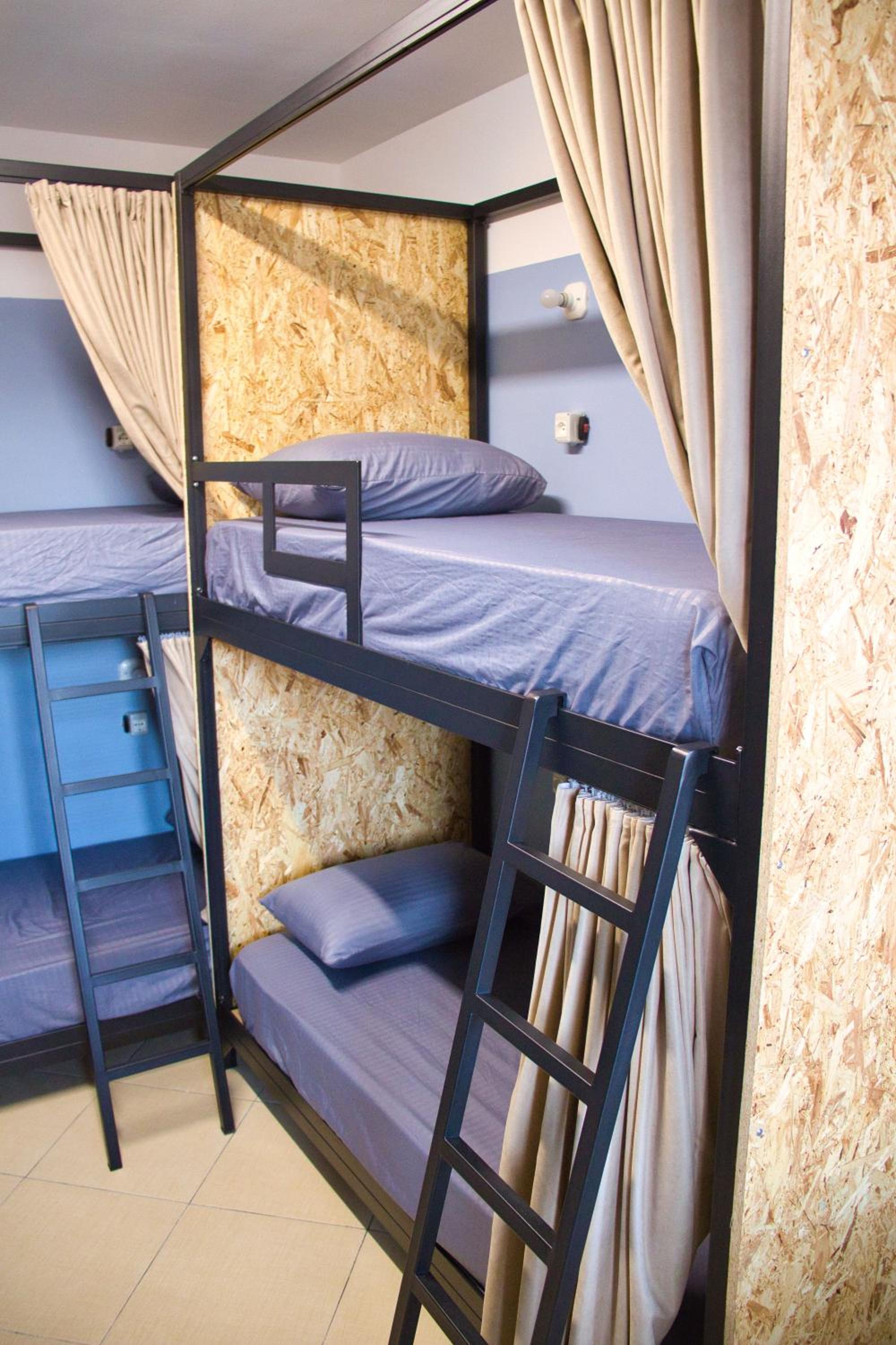 Bed In 8-Bed Mixed Dormitory Room photo 3