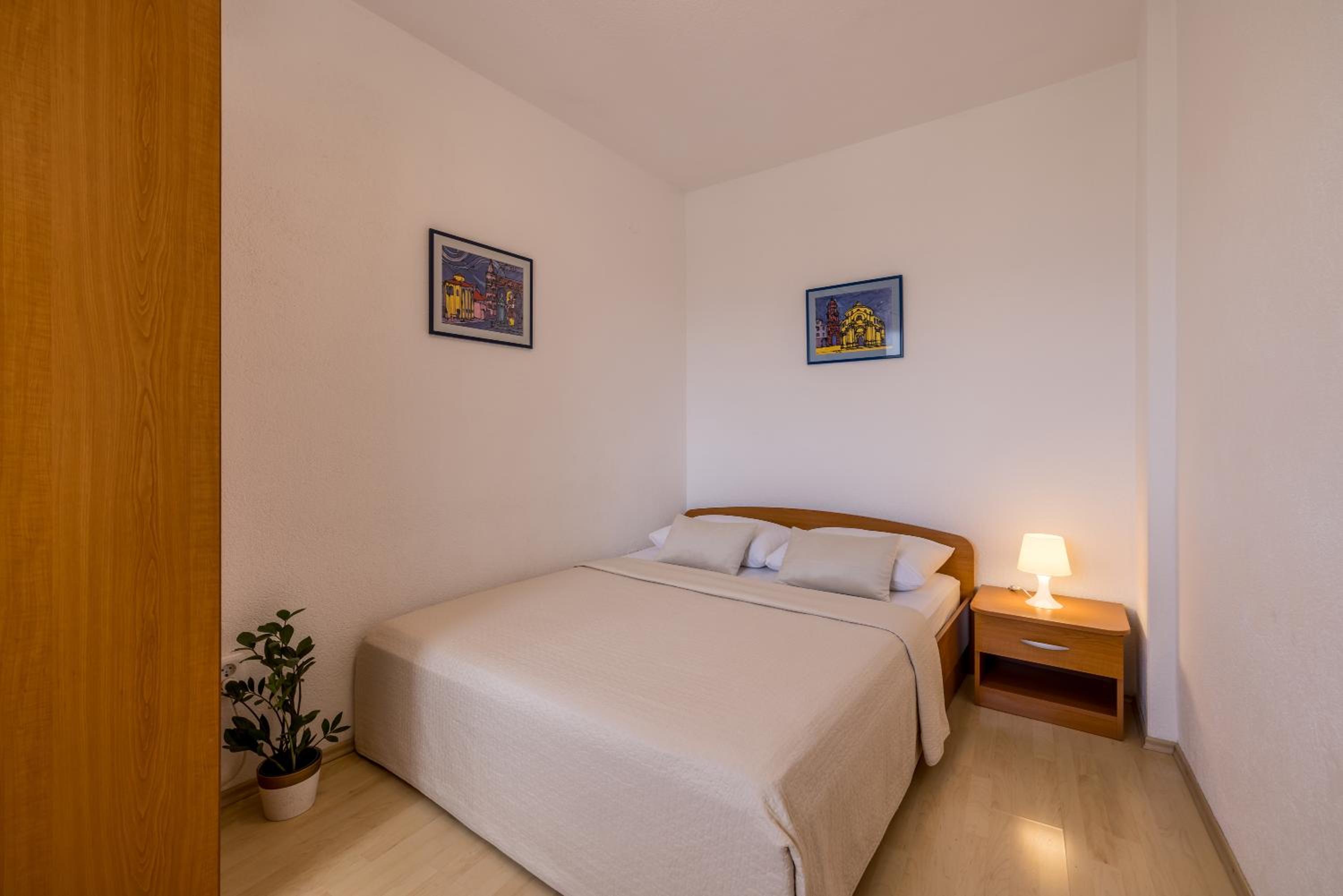 One-Bedroom Apartment with Sea View and Balcony