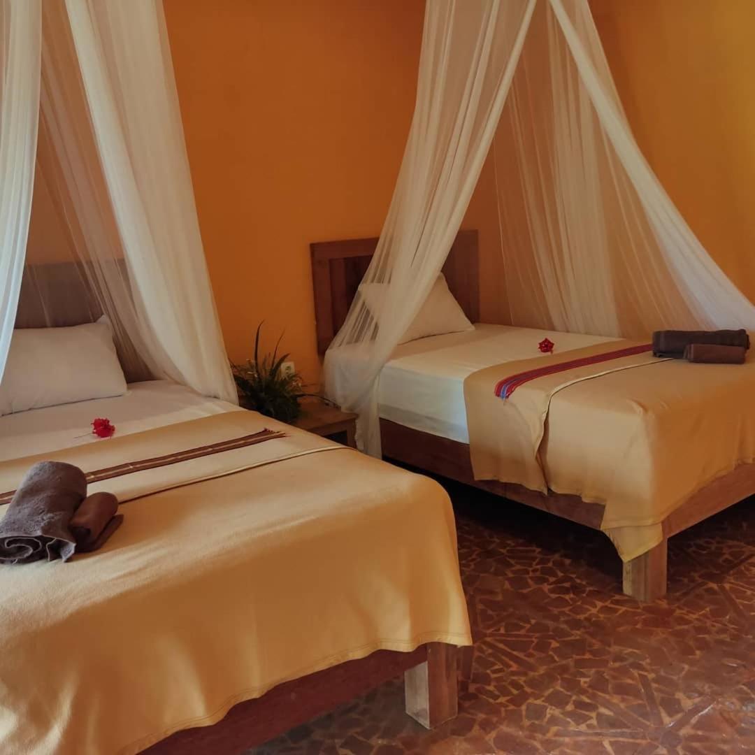 Twin Room with Private Bathroom - Photo 5