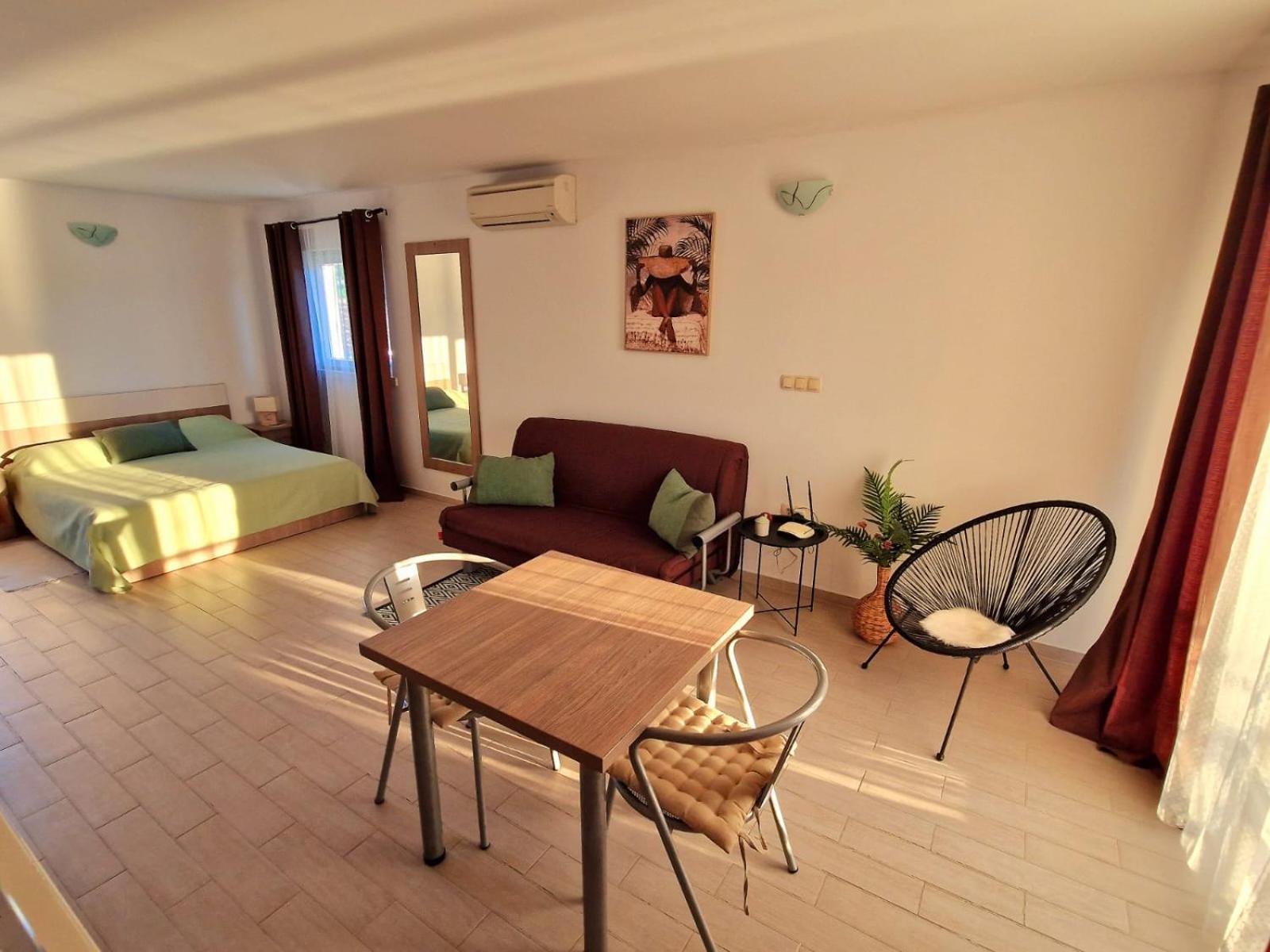 Studio with Sea View photo 3