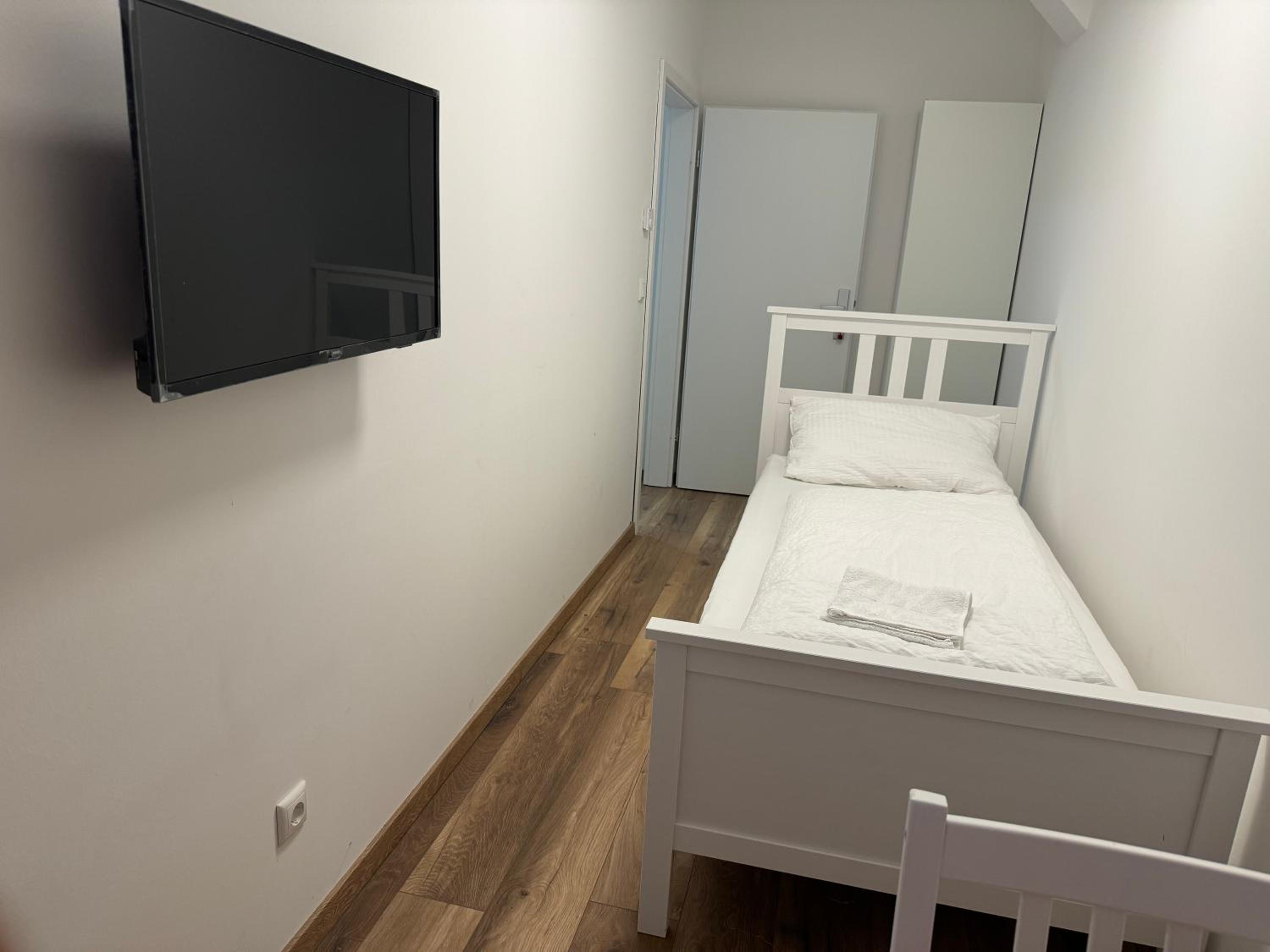 Single Room with Shared Toilet photo 1