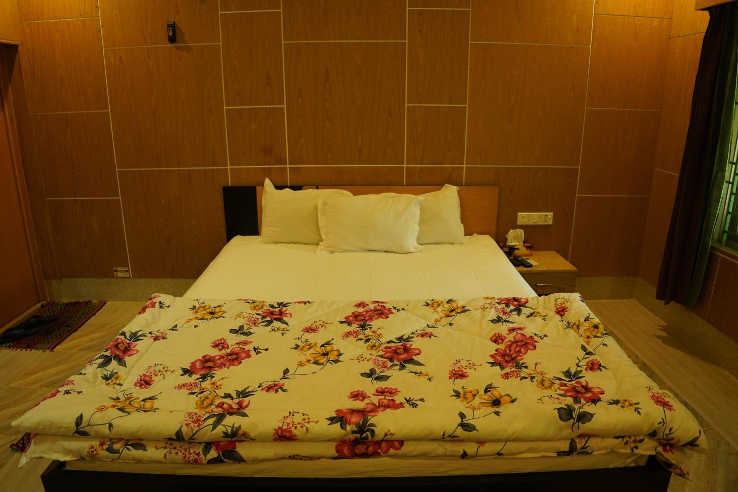 Deluxe Twin Room photo 3
