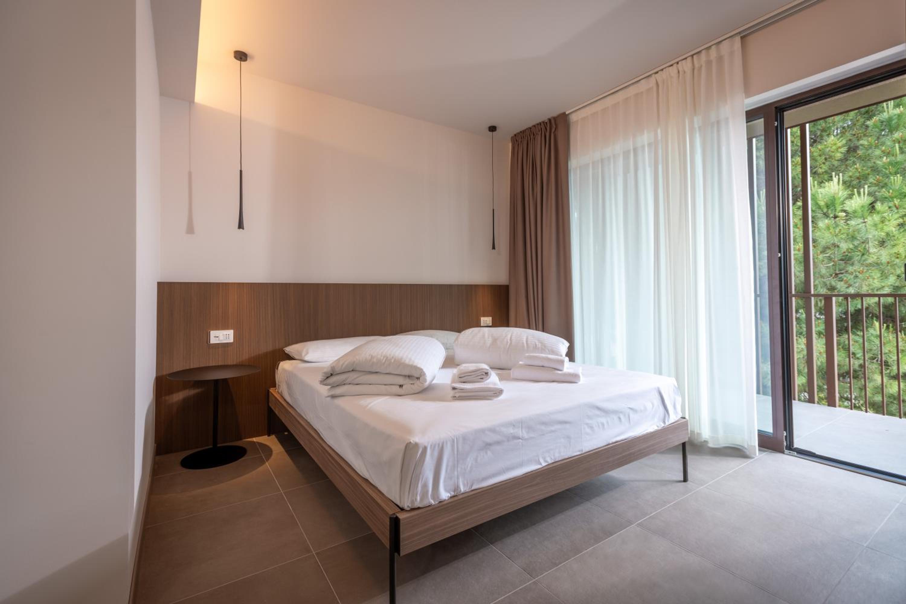 Two-Bedroom Apartment (6 Adults) photo 2