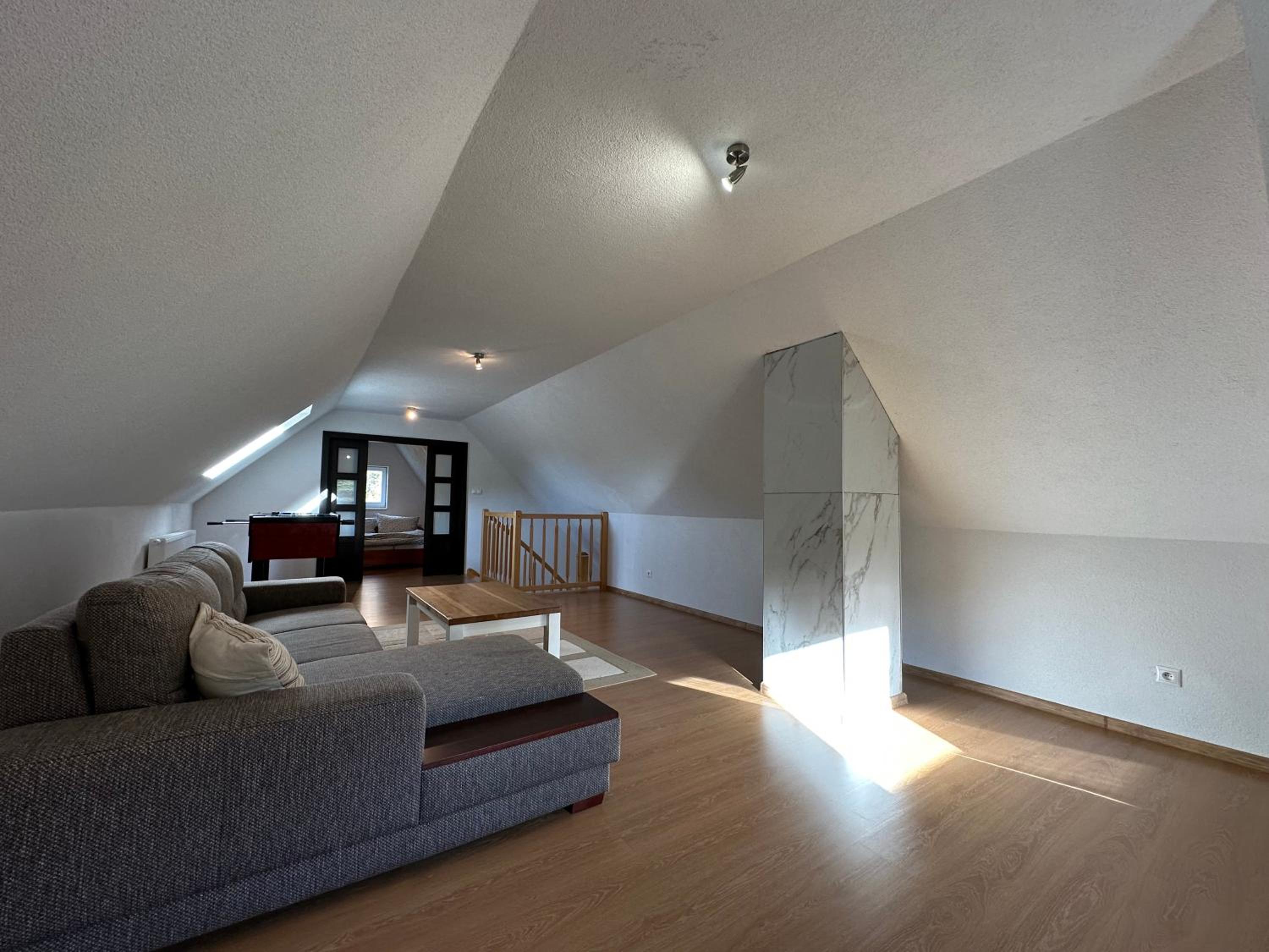 One-Bedroom House photo 1