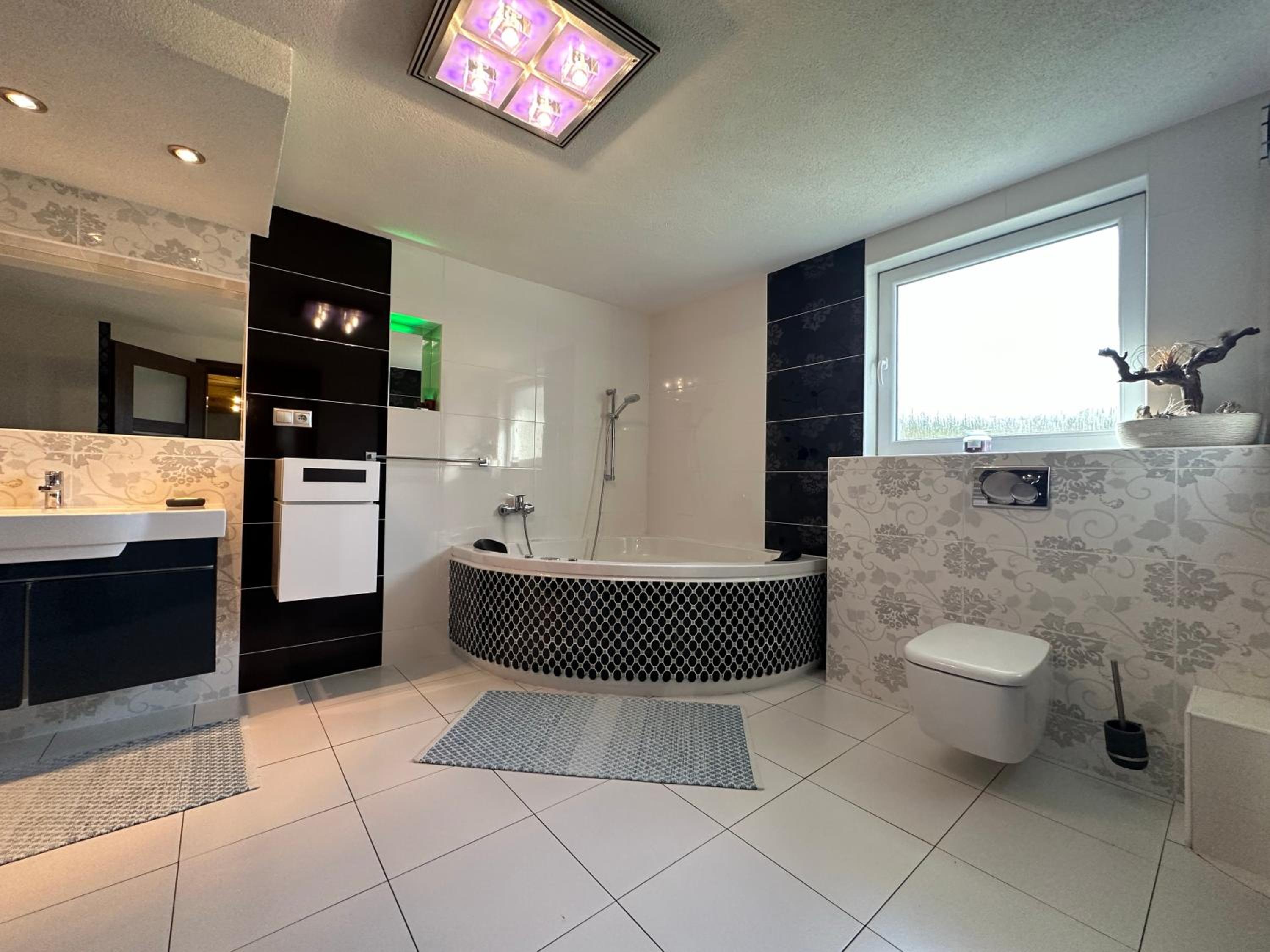 One-Bedroom House photo 3
