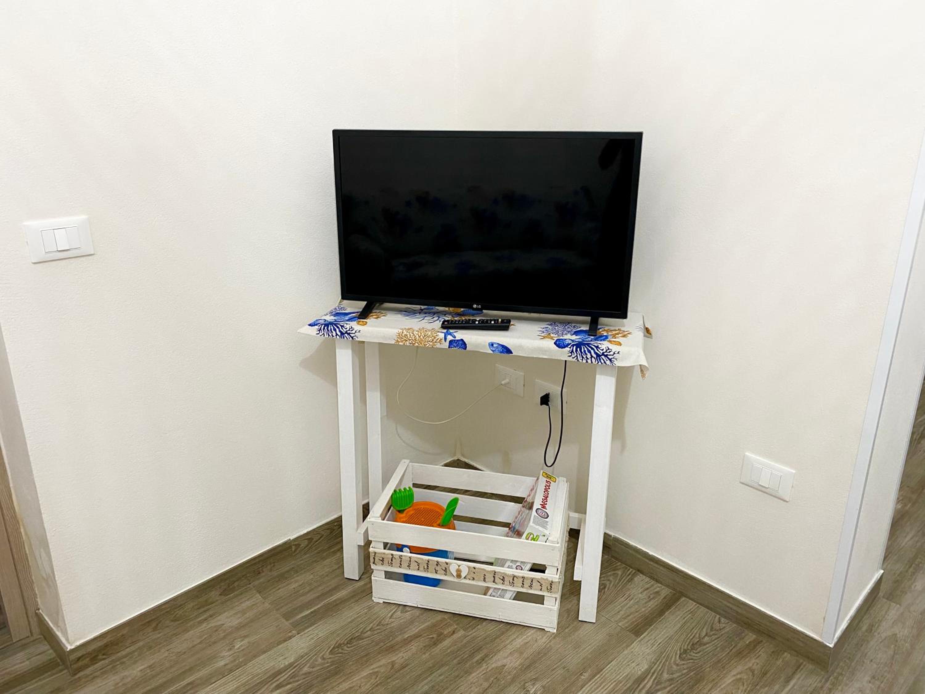 Two-Bedroom House - Photo 15