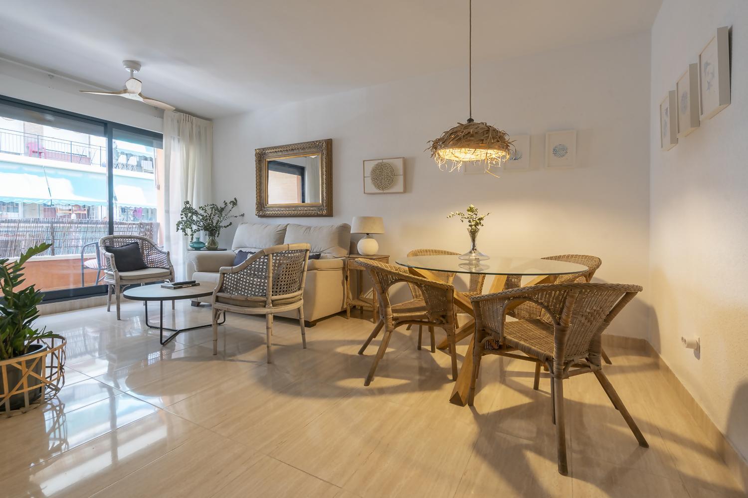 Habitación familiar con balcón