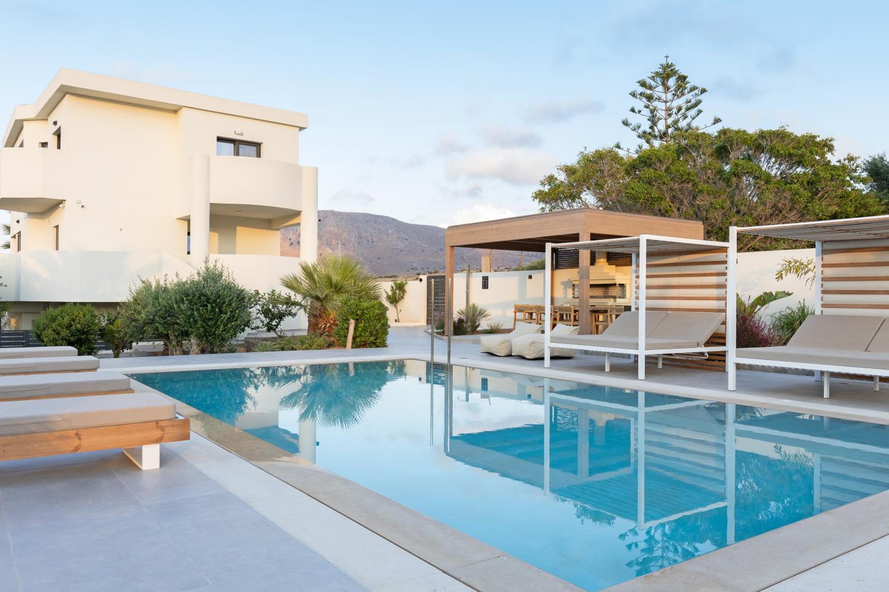 Three-Bedroom Villa photo 3