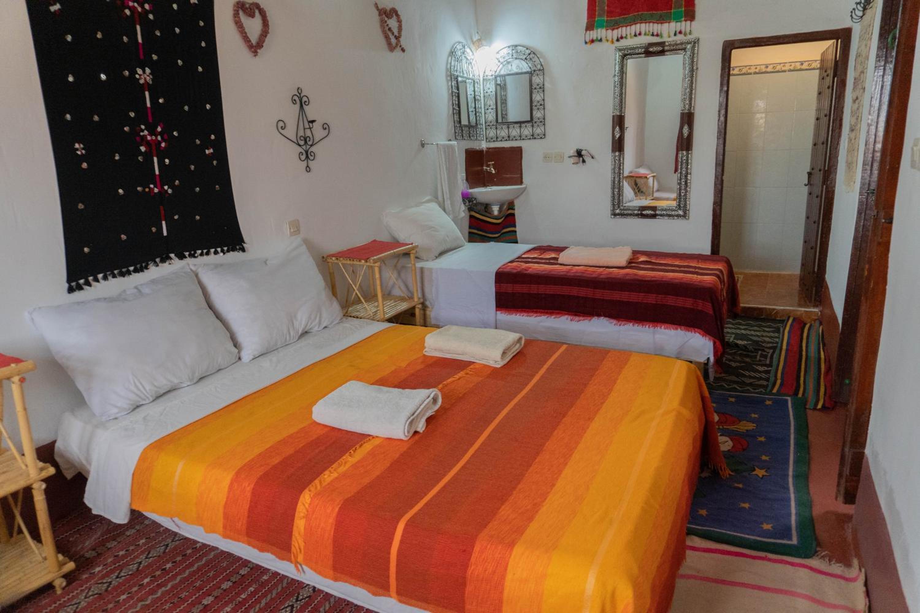 Standard Triple Room - Photo 3