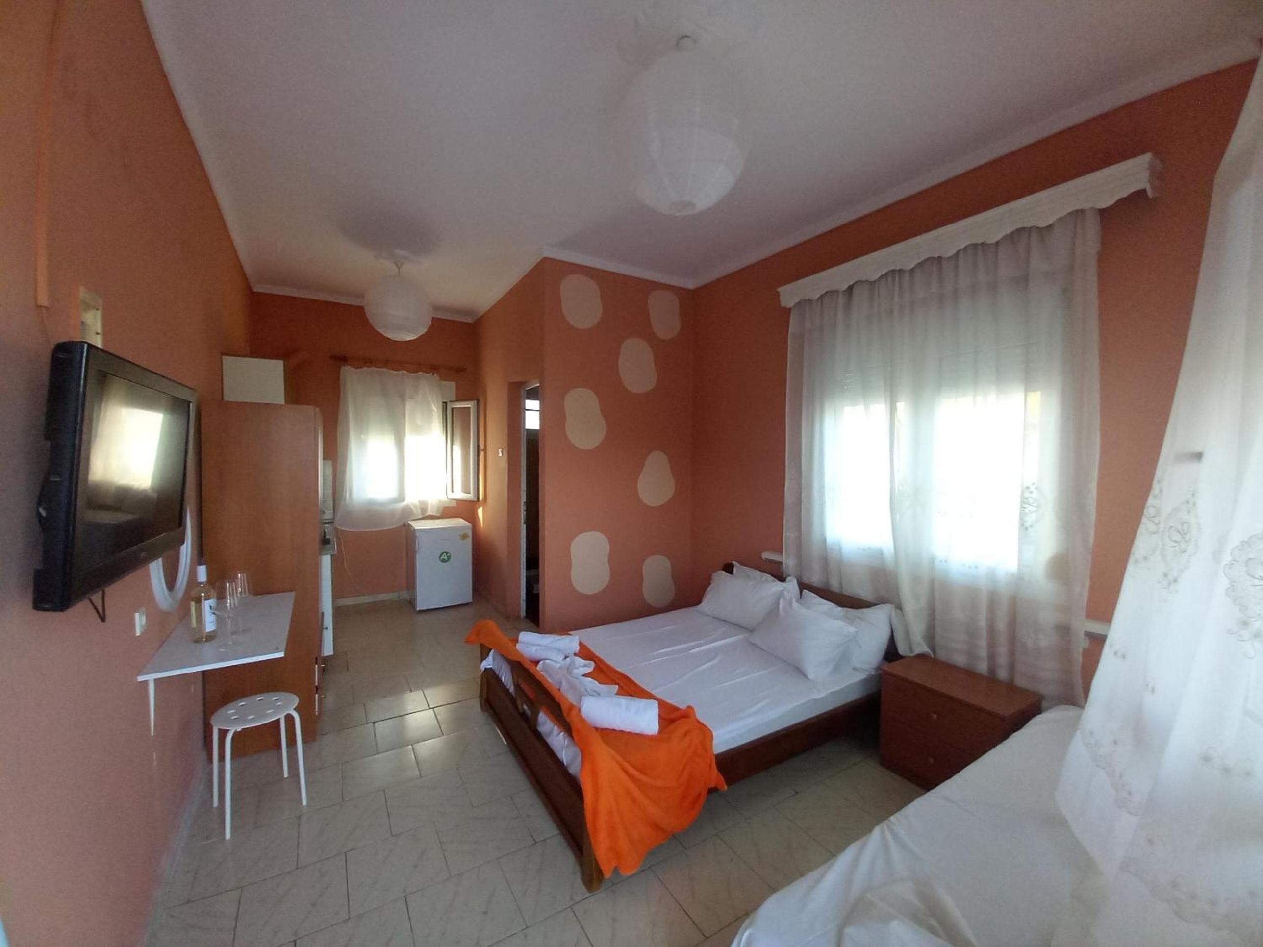 Triple Room with Sea View - Photo 13