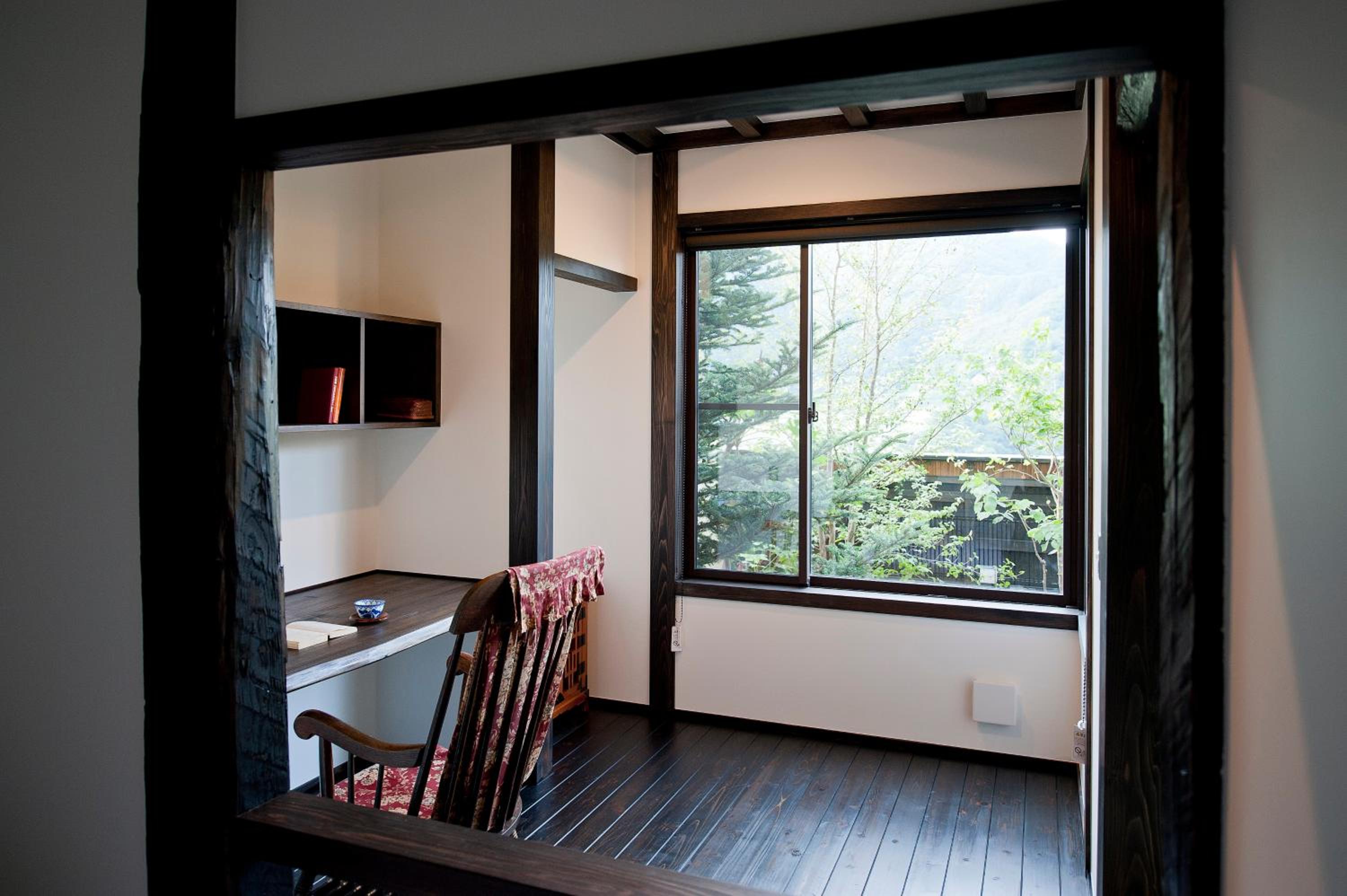 Standard Twin Room with Mountain View - Photo 1