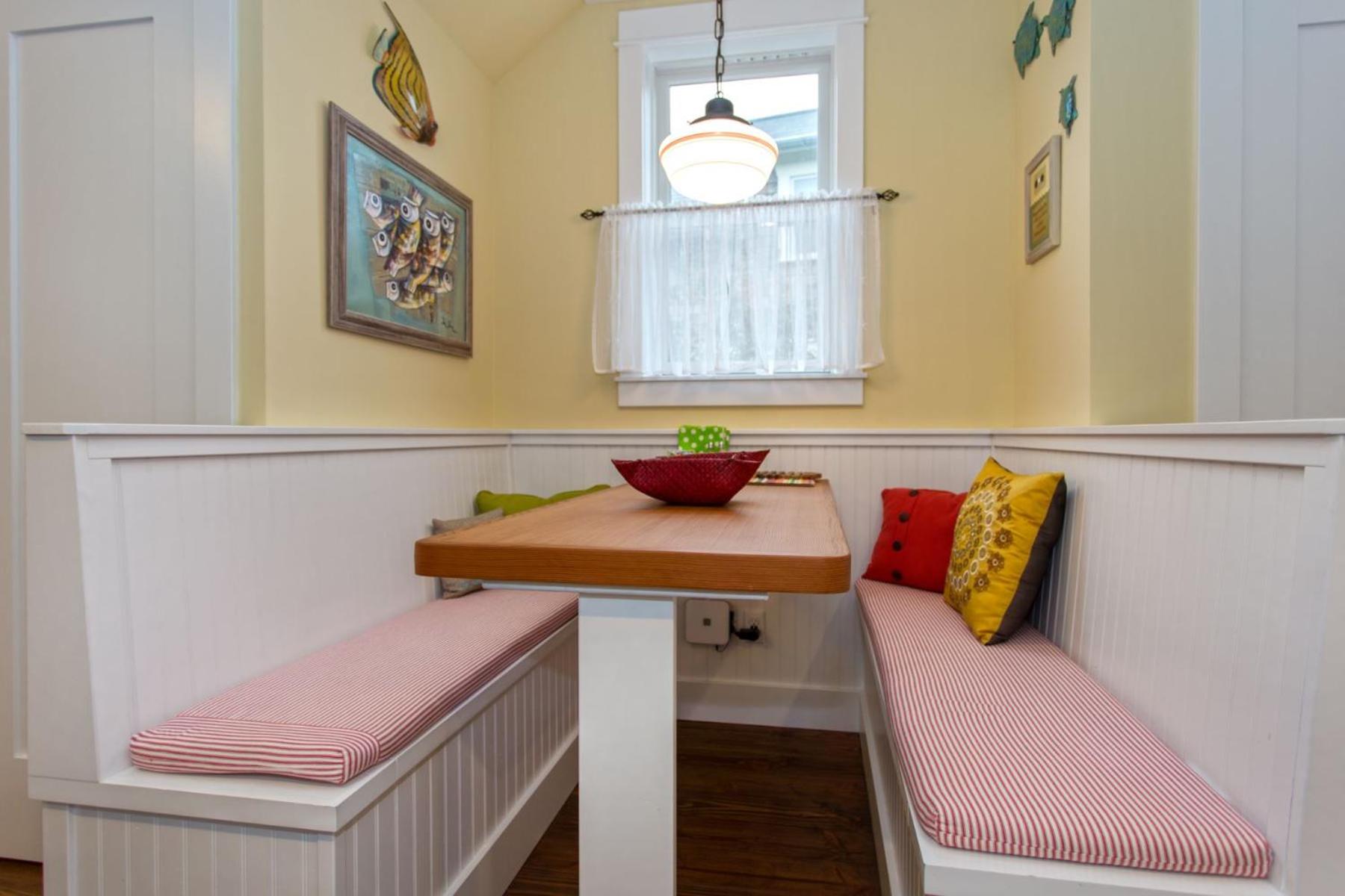 Two-Bedroom House photo 2