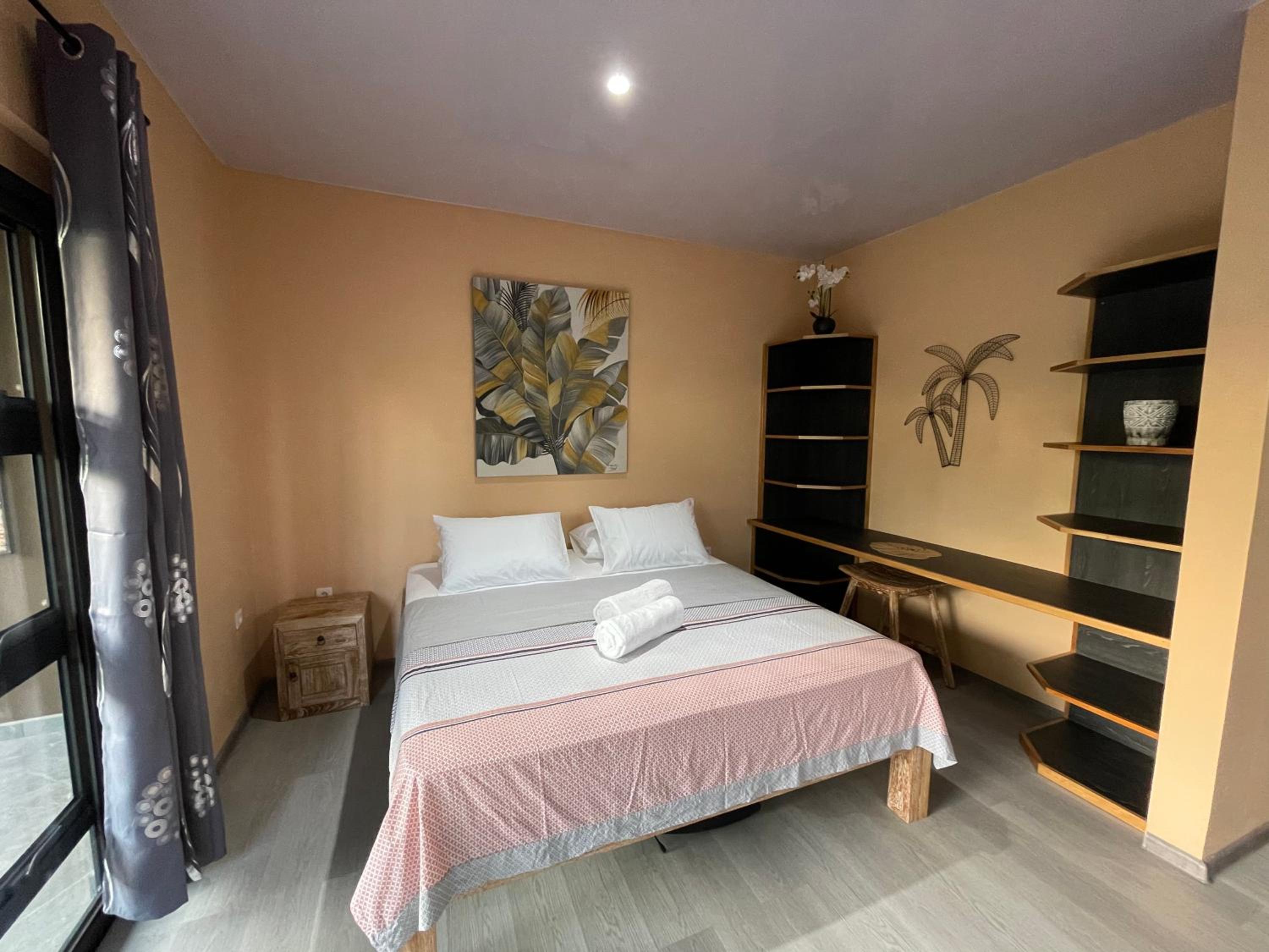 One-Bedroom House photo 2