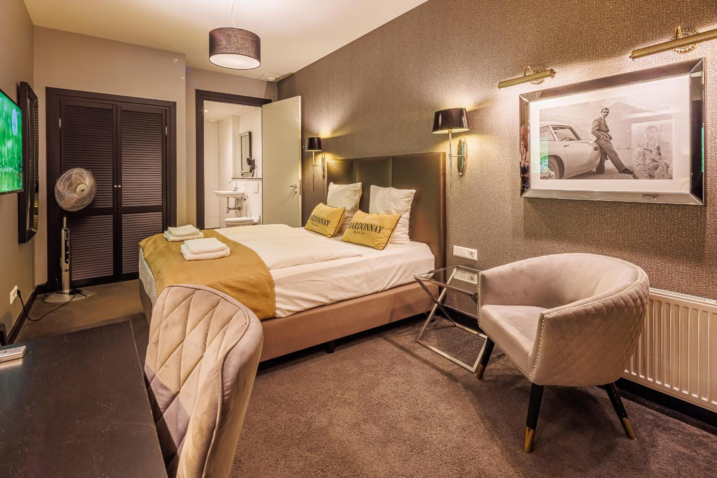 Inside Deluxe Room (without daylight)