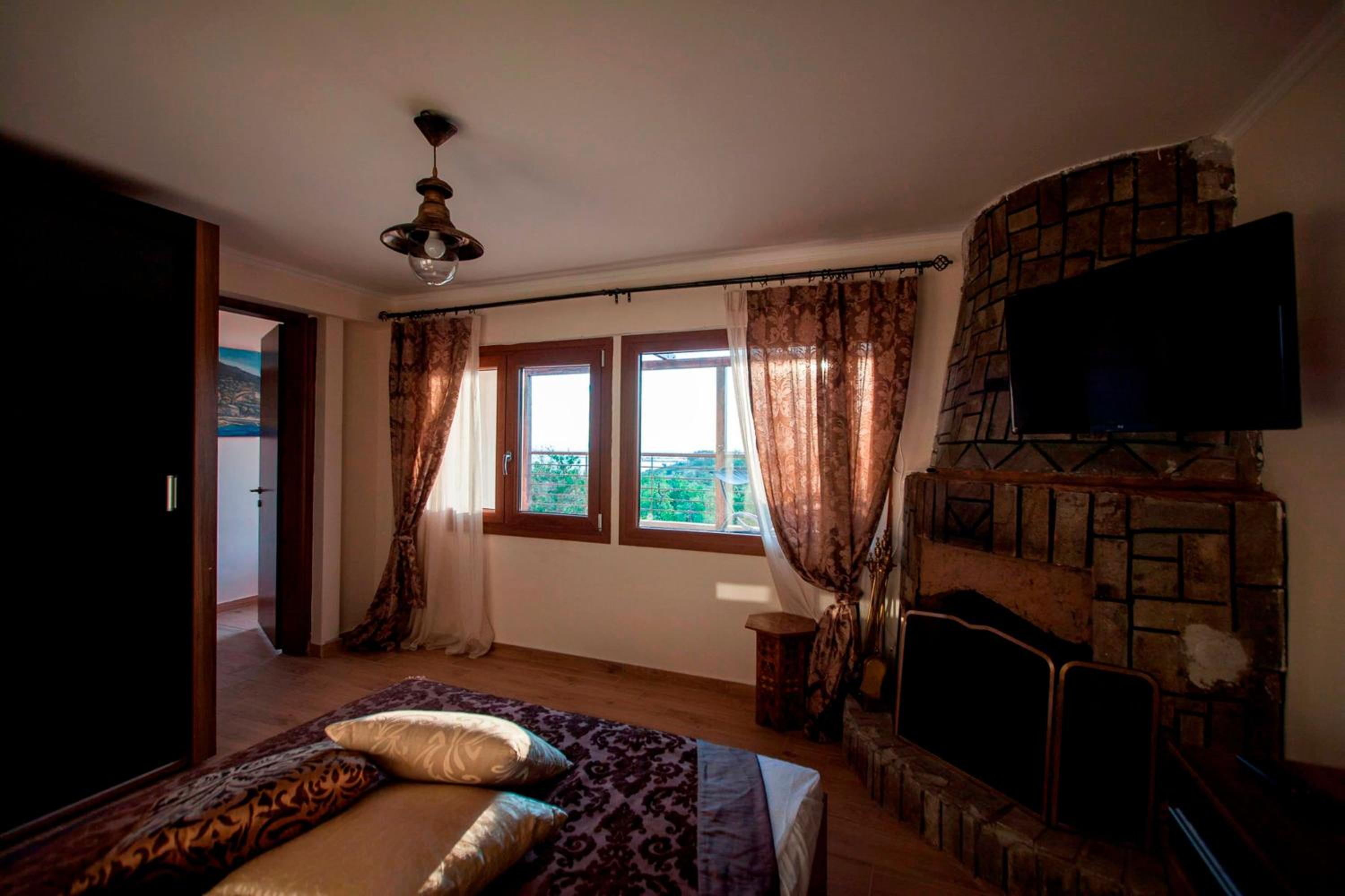 Villa photo 2